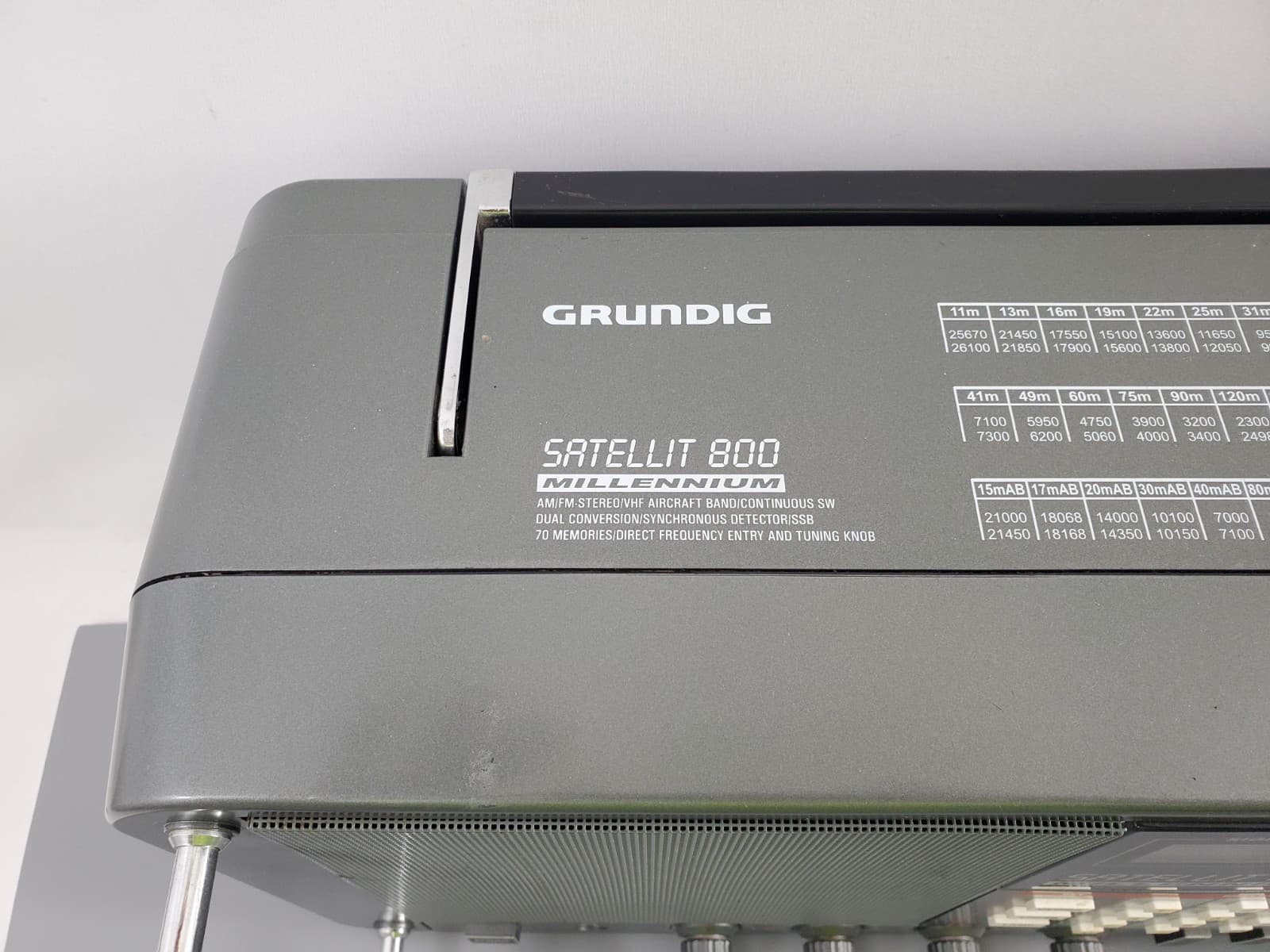 Grundig Satellit 800 Millennium Shortwave AM FM Radio Receiver 2