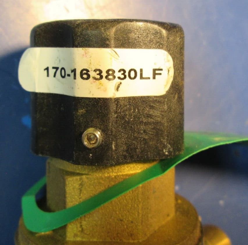 Leonard Valve Co 3/8'' 170-LF Mixing Valve  1070 2