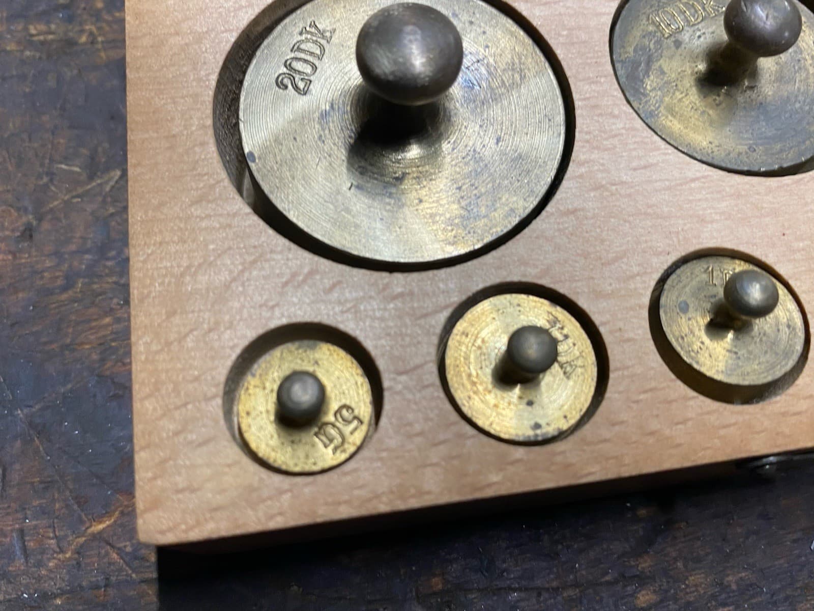 Vintage Brass Ballance  scale weights Set 4