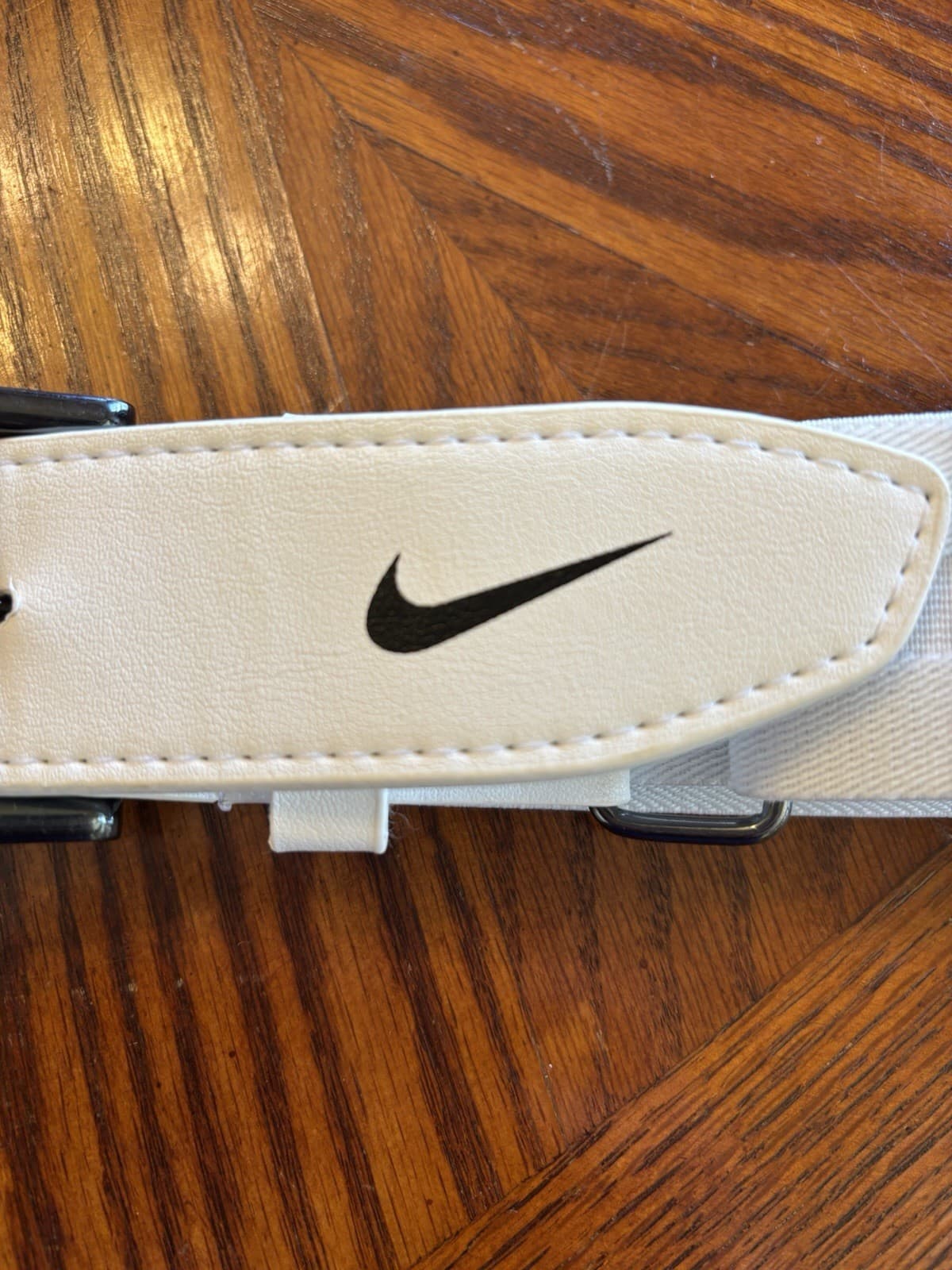 Nike Baseball Belt For Youth In White. Adjustable, One Size