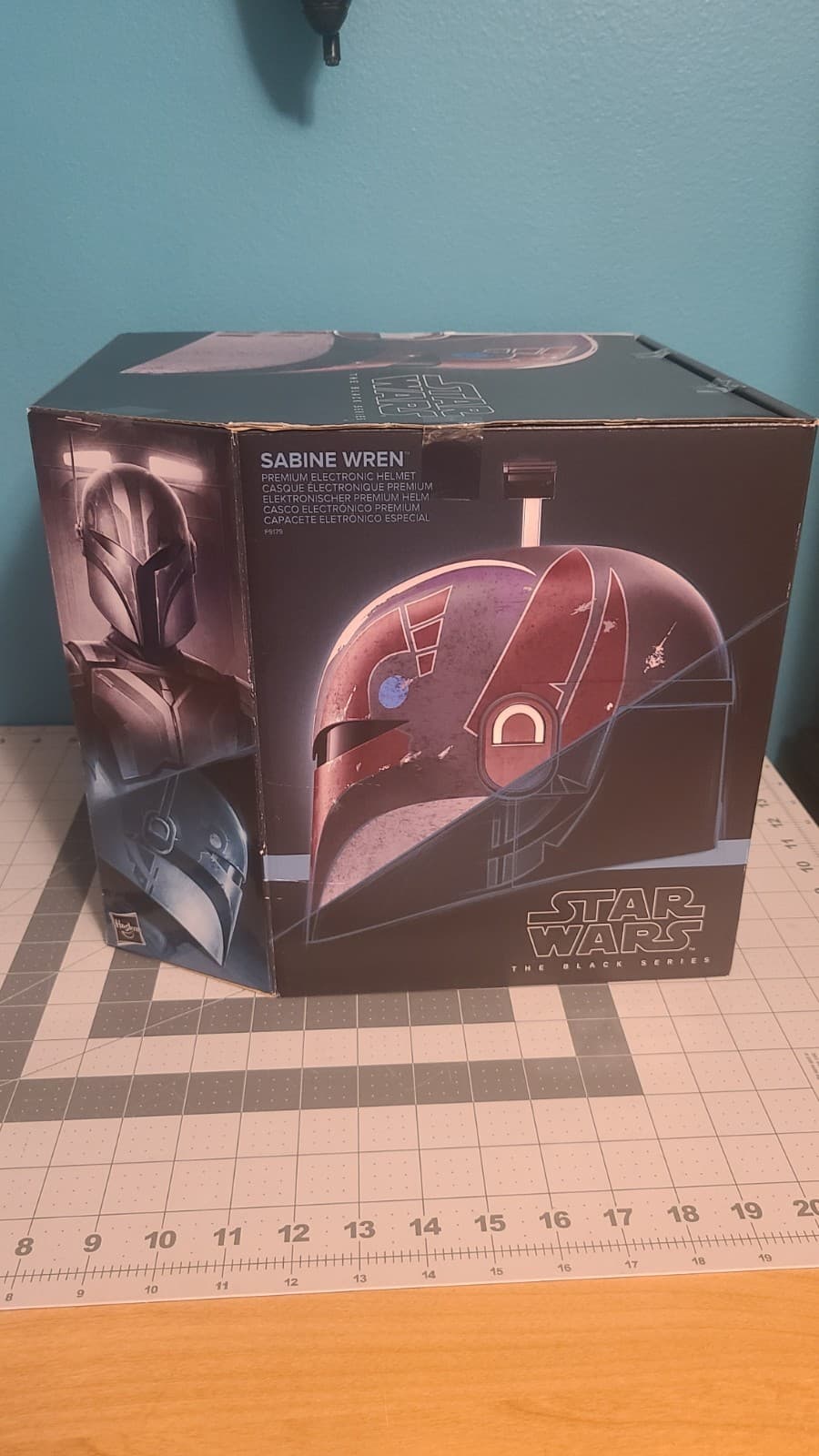 Star Wars The Black Series Sabine Wren Premium Electronic Helmet