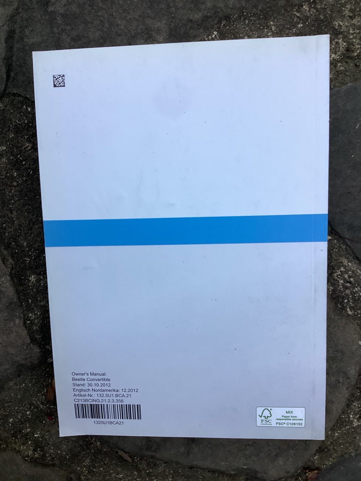 Original 2013 Volkswagen Beetle Convertible U.S. Edition Owners Manual 2