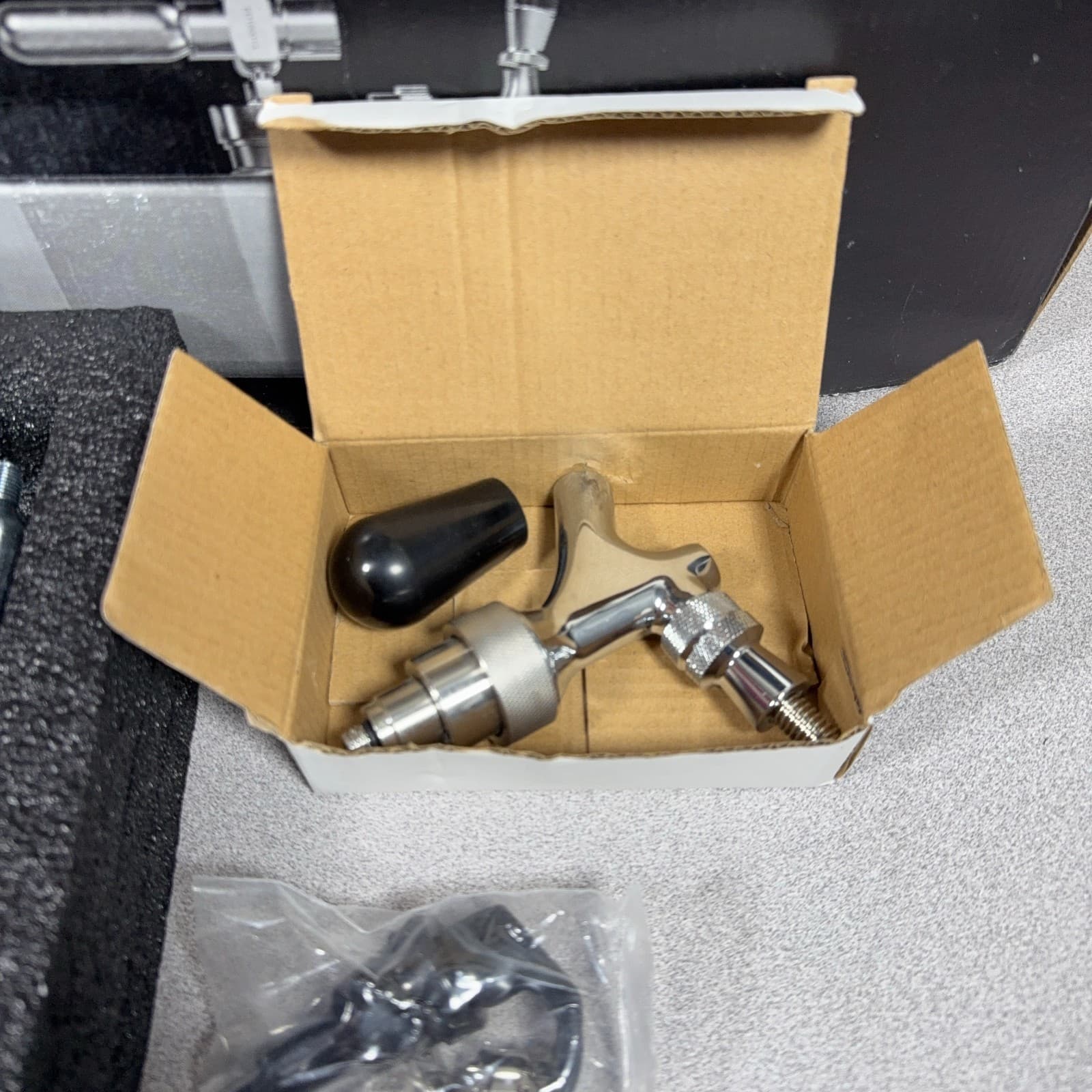 Square One (SquareKeg) Mini Keg Stainless Steel Keg Tap Complete System Grey 4