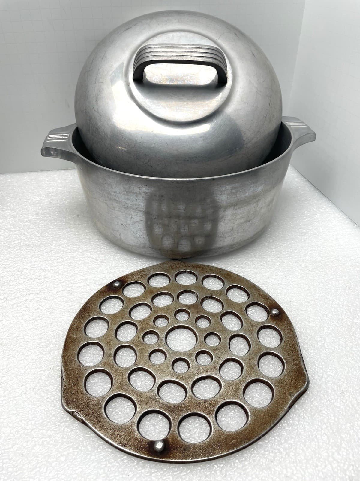 WAGNER WARE SIDNEY O MAGNALITE 5 qt DUTCH OVEN ROASTER 4248-M w TRIVET & LID