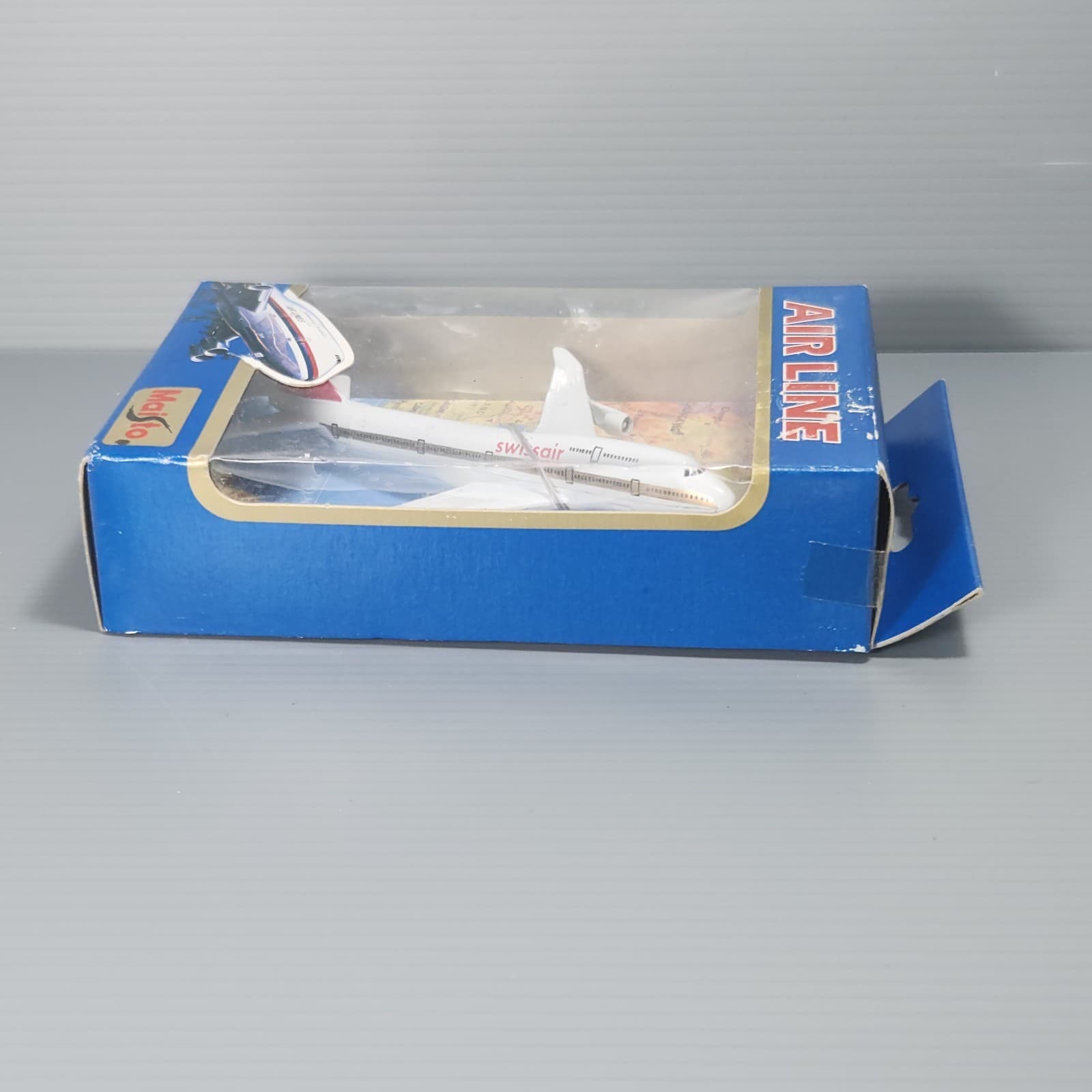 Swissair Airlines Passenger Jet Airliner Maisto Diecast Replica Box Damage 6