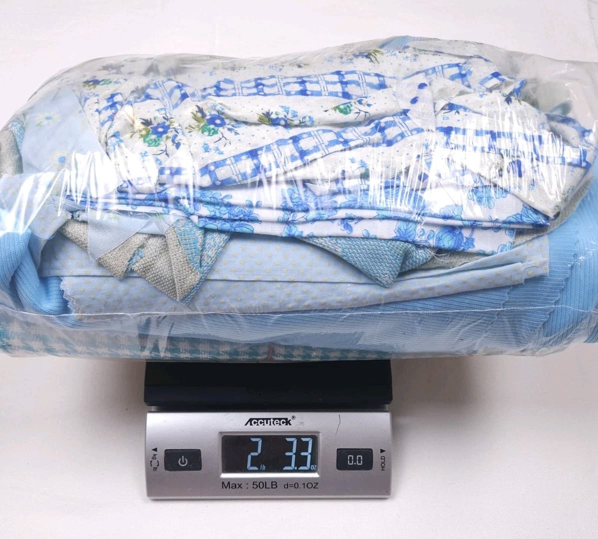 Vintage 60s 70s Grandmaw Lot Of Scrap Fabric Remnants Blues Florals -- 2 Lbs.  4