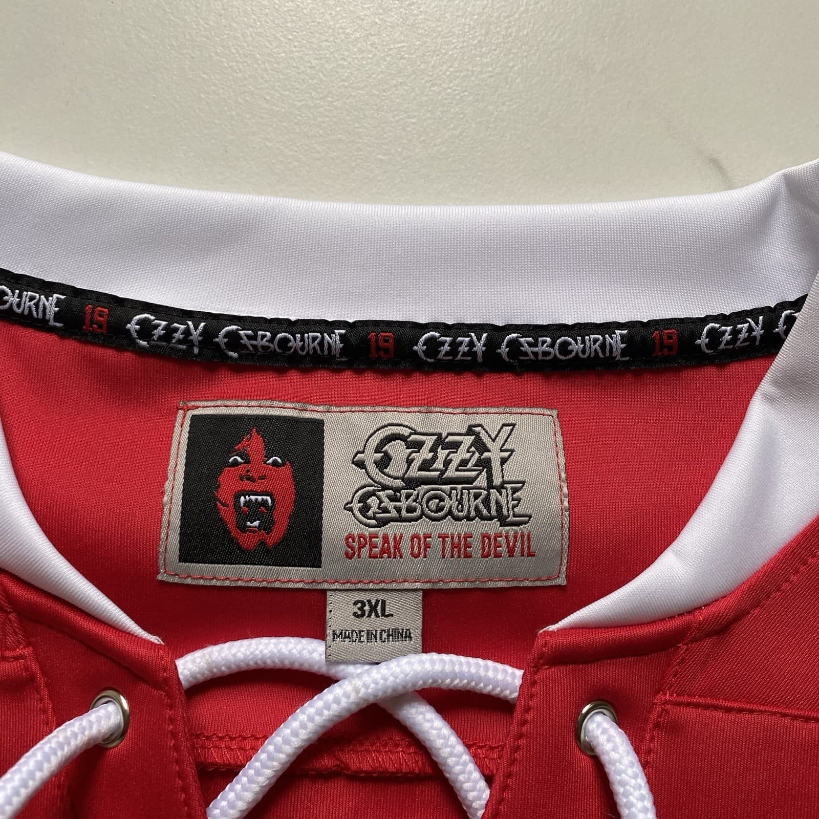 2019 Ozzy Osbourne Speak of the Devil Hockey Jersey Size 3XL Red Black Bat 5