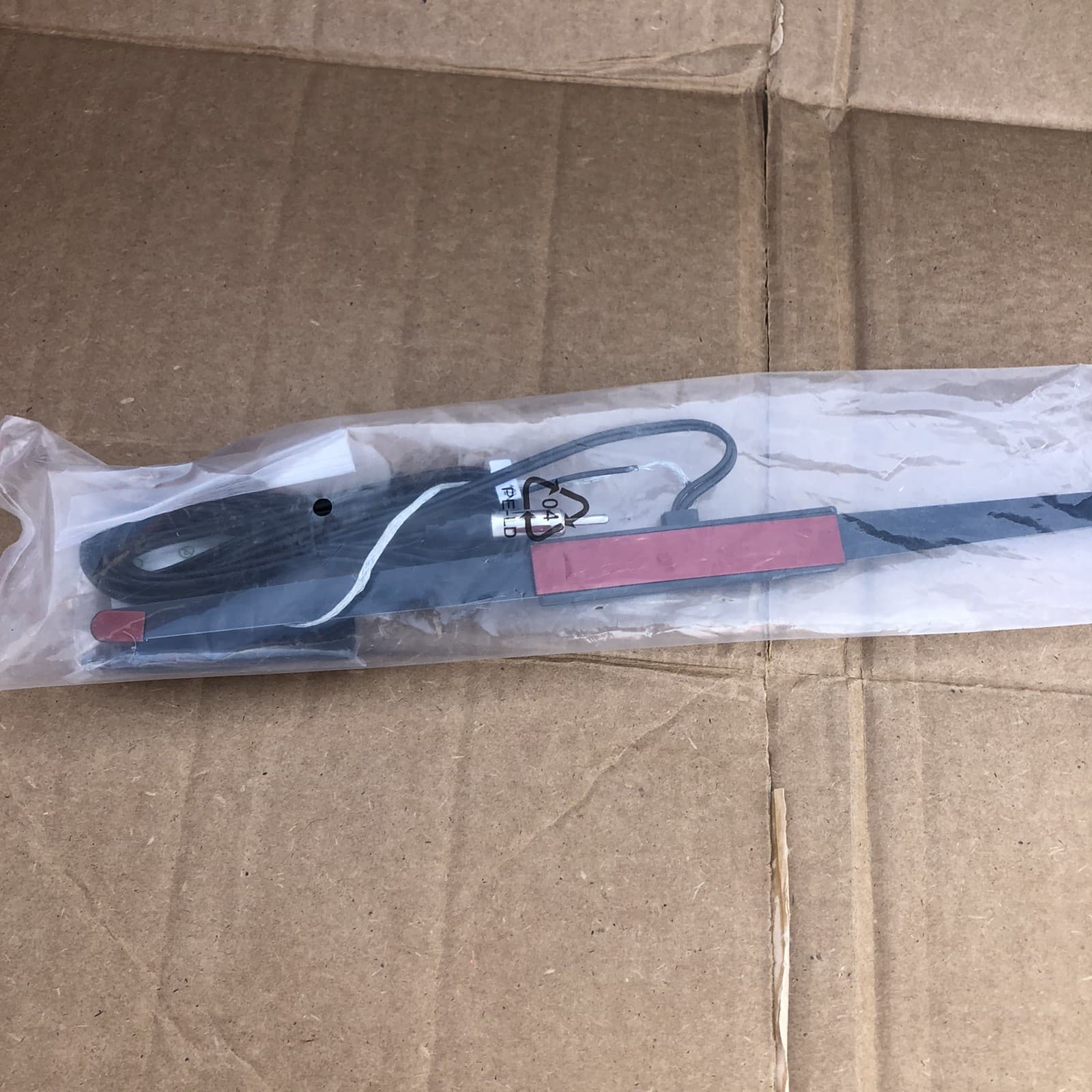 Metra 44-UA200 Universal Window-Mount Antenna AM/FM Replacement Antenna 5