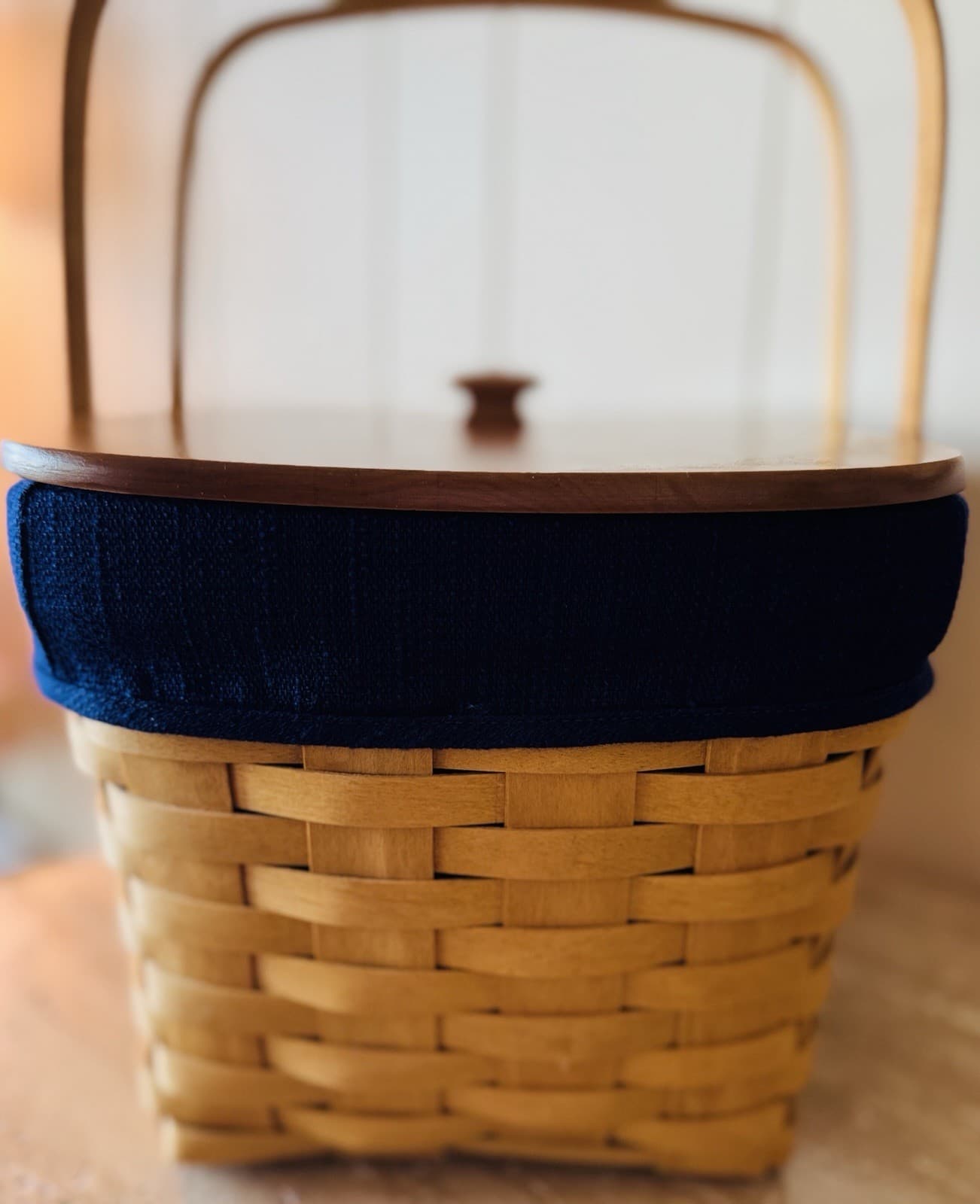 Longaberger Medium Market Basket  Cloth Liner, 2 Hard Plastic Inserts, Wood Lid 5