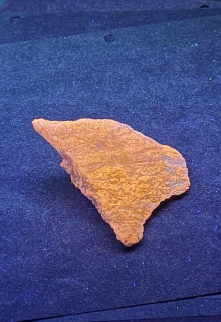 RARE TRIBOLUMINESCENT/FLUORESCENT MANGANOCUMMINGTONITE : BALMAT,NEW YORK 5