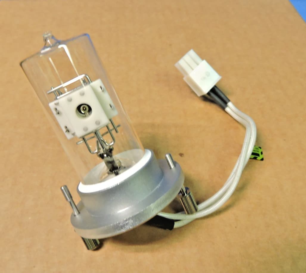 NEW Thermo Dionex 6076.1110 Deuterium L2D2 Ultimate Detector Hamamatsu L6999-52