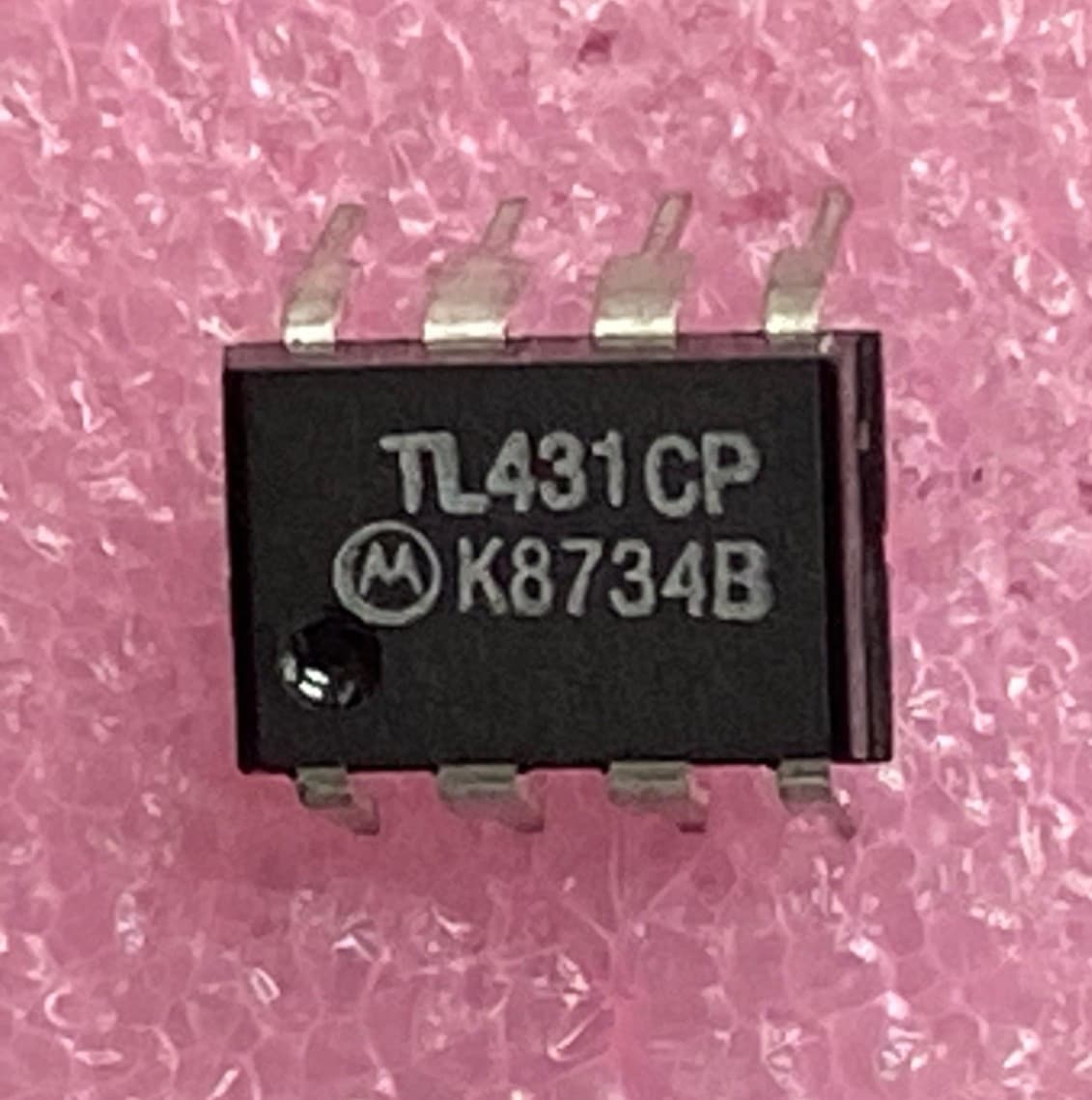 Motorola TL431CP adjustable precision shunt regulator ref Integrated Circuit