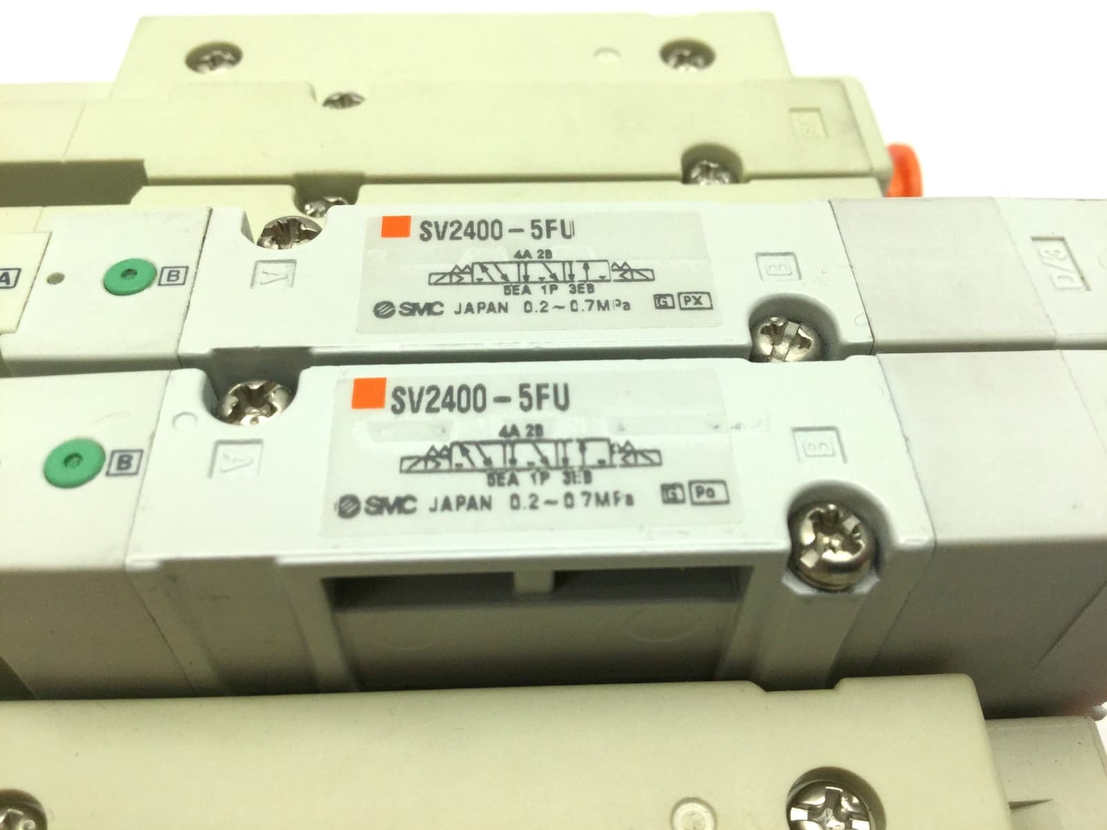 SMC Manifold With 2x SV2400-5FU Solenoid Valves, Coil Voltage: 24VDC, 0.2-0.7MPa 3