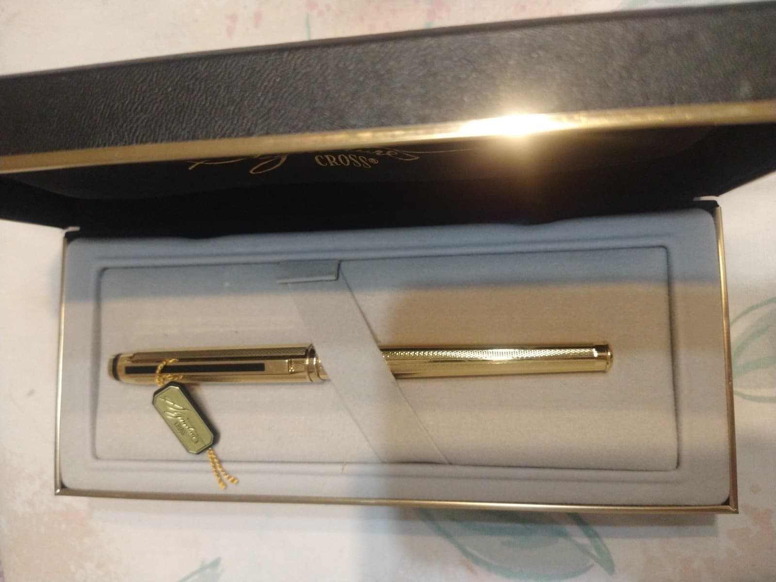 Cross Signature Gold Filled Fountain Pen with Medium 18k Gold Nib  2