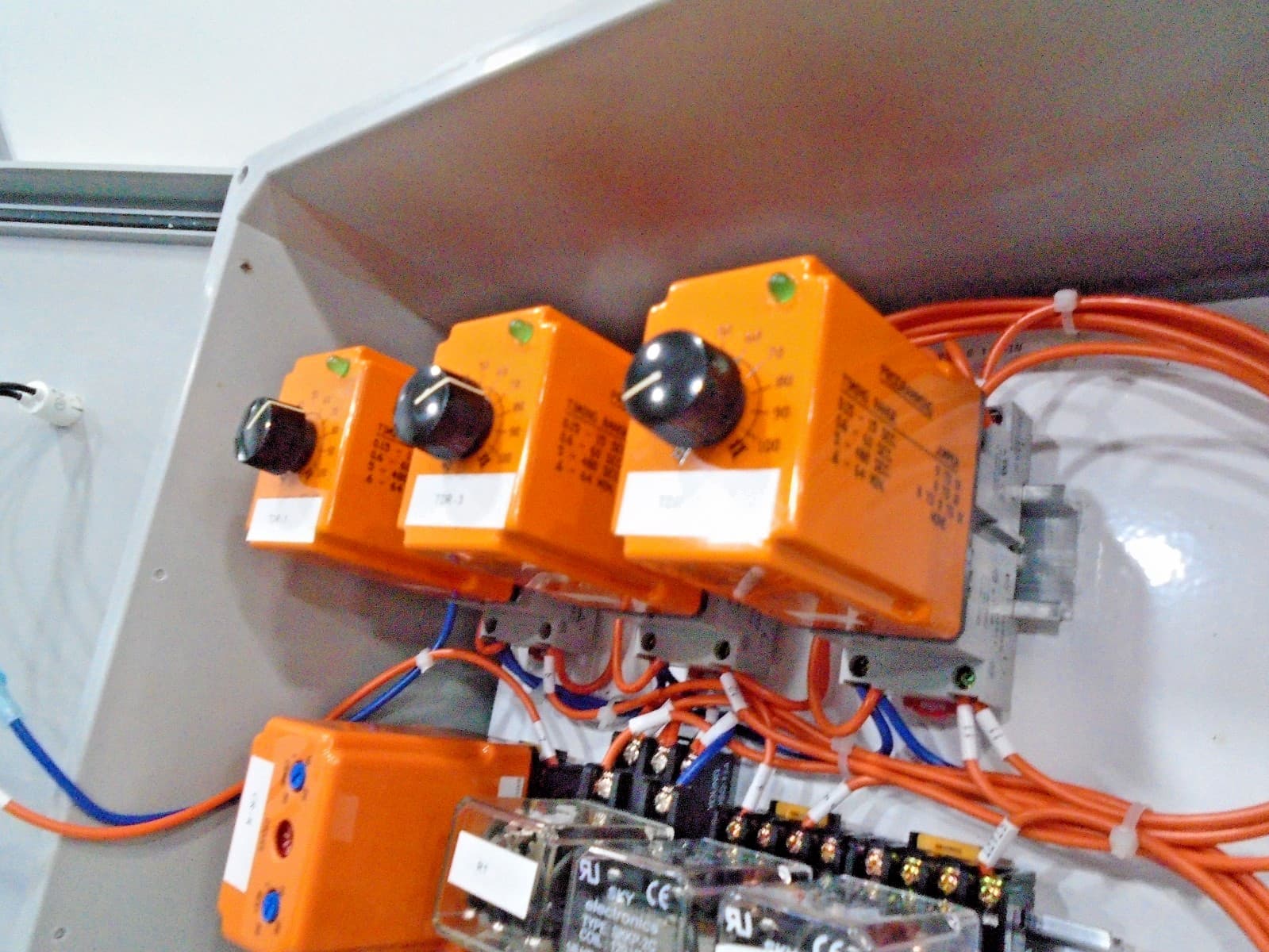 NEW Winco Automatic Transfer Switch 110/60 ATS-3C  TDU-12-DKA Enclosure CCT-24 3