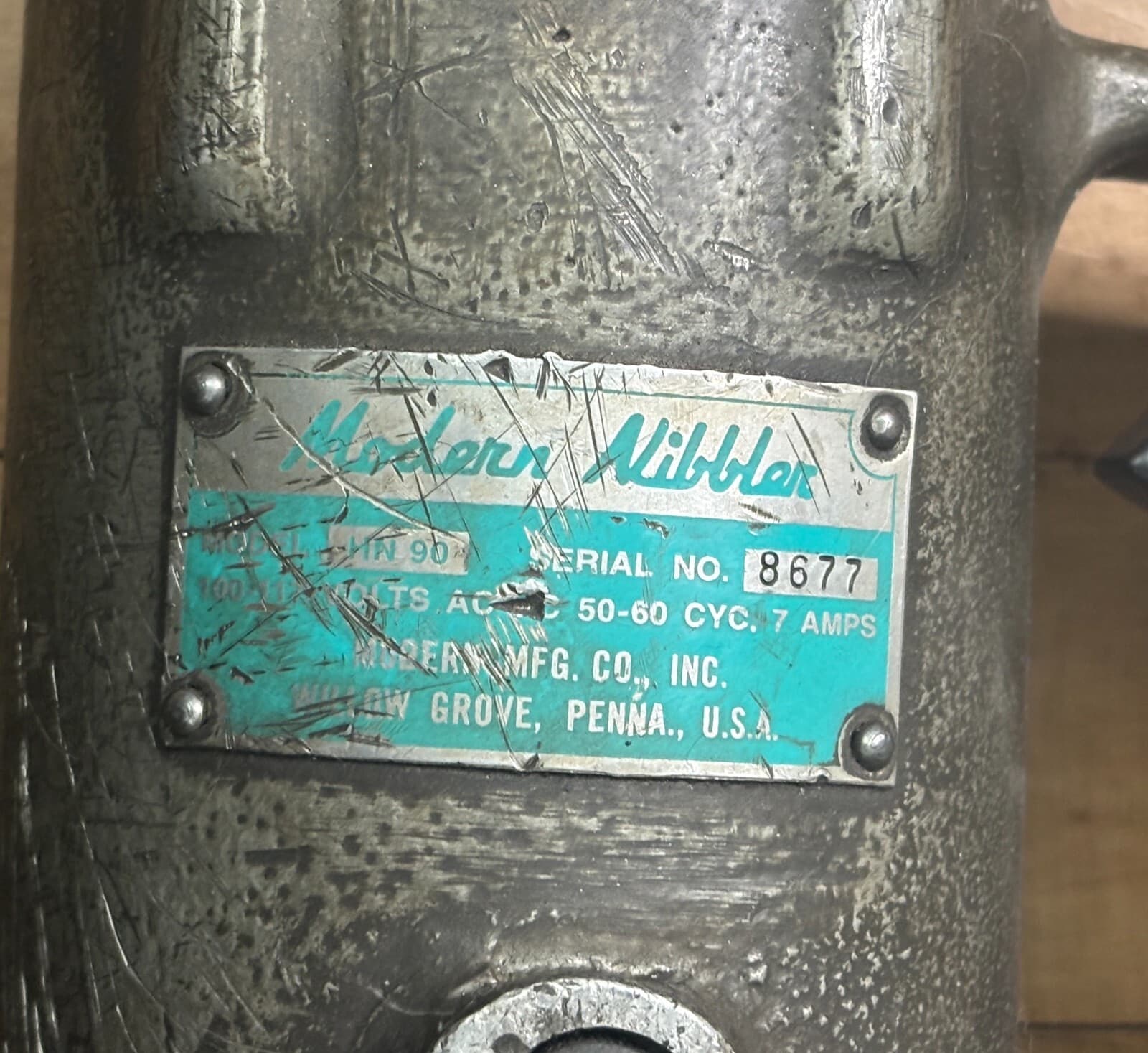 Modern Manufacturing Model HN90 Electric Nibbler (tested and working) 5