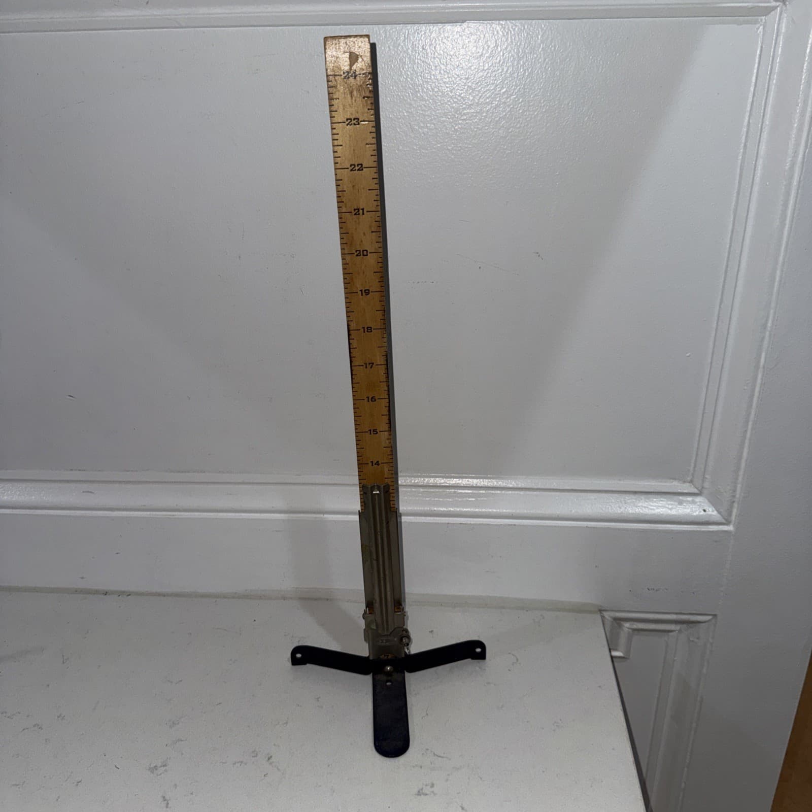 Vintage Penn Pin-It Skirt Marker Sewing Tool Hem Marker Adjustable Mount 24”