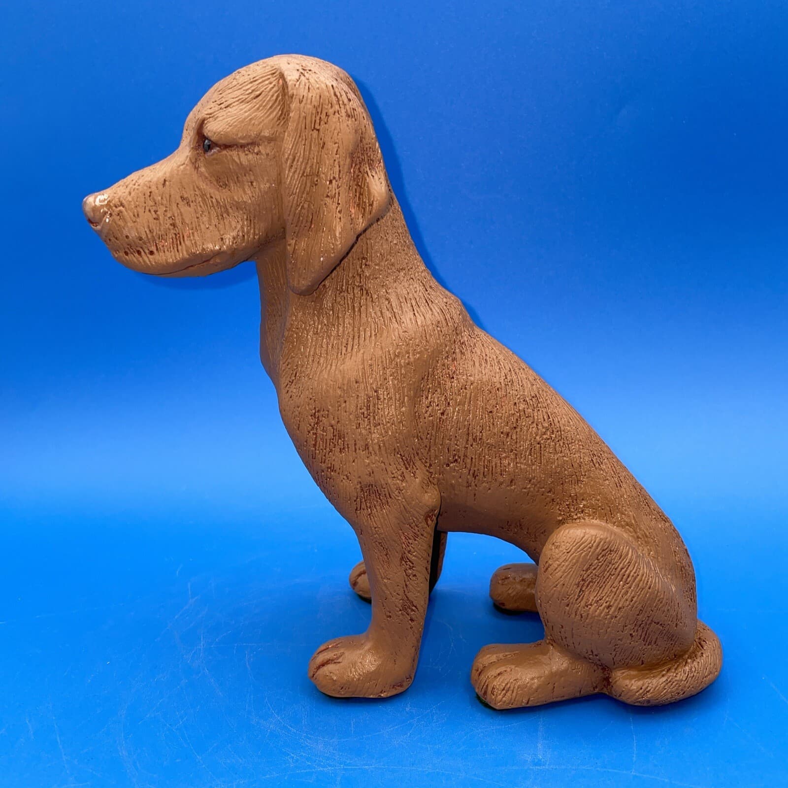 VINTAGE  FIGURINE OF A VIZSLA  DOG SIGNED BY ARTIST T C SCHOCH 2