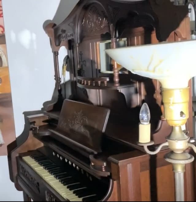 Piano - Estey Organ Company 2