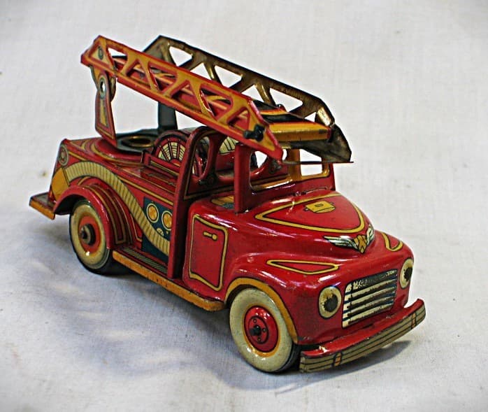 Vintage Tin Friction Lithographed Fire Truck w Extending Ladder  Made in Japan 5