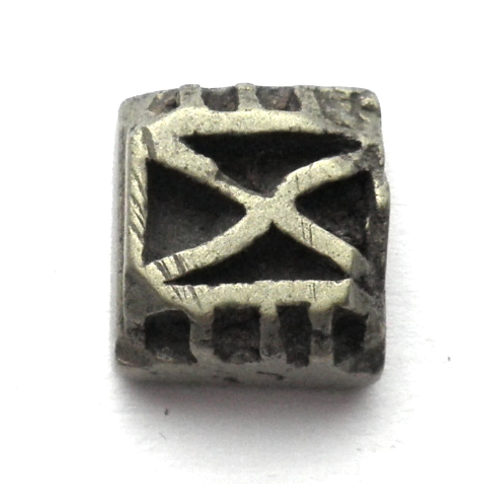 ANTIQUE AFRICAN ASHANTI AKAN GEOMETRIC GOLD WEIGHT 1400-1720 AD Brass 6g No40