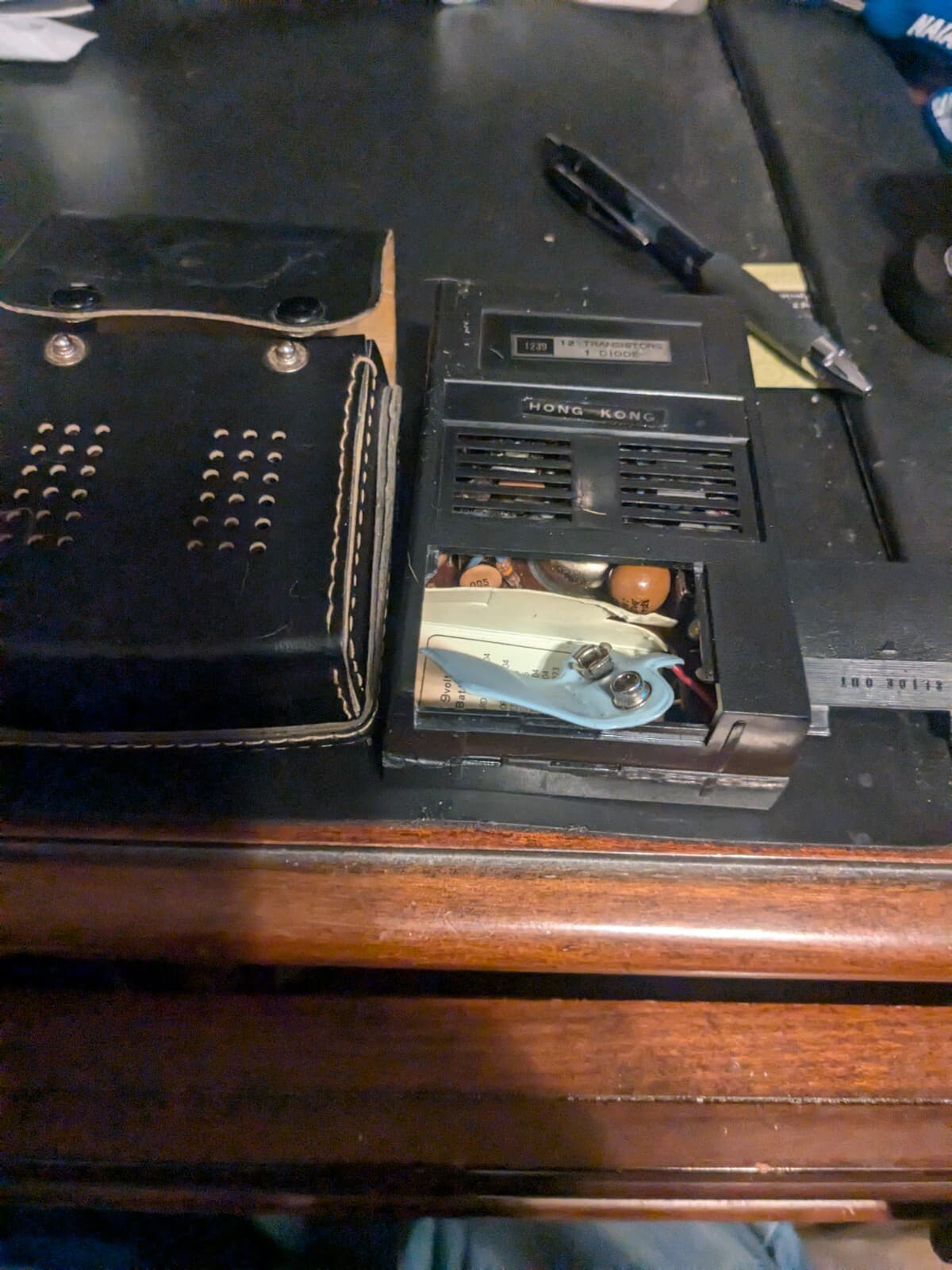 Vintage Realtone 12 Transistor Pocket Radio non working 2