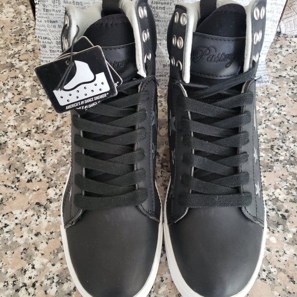 Pastry Women's Pop Tart Star Dance Sneaker Black/Silver Size 6.5