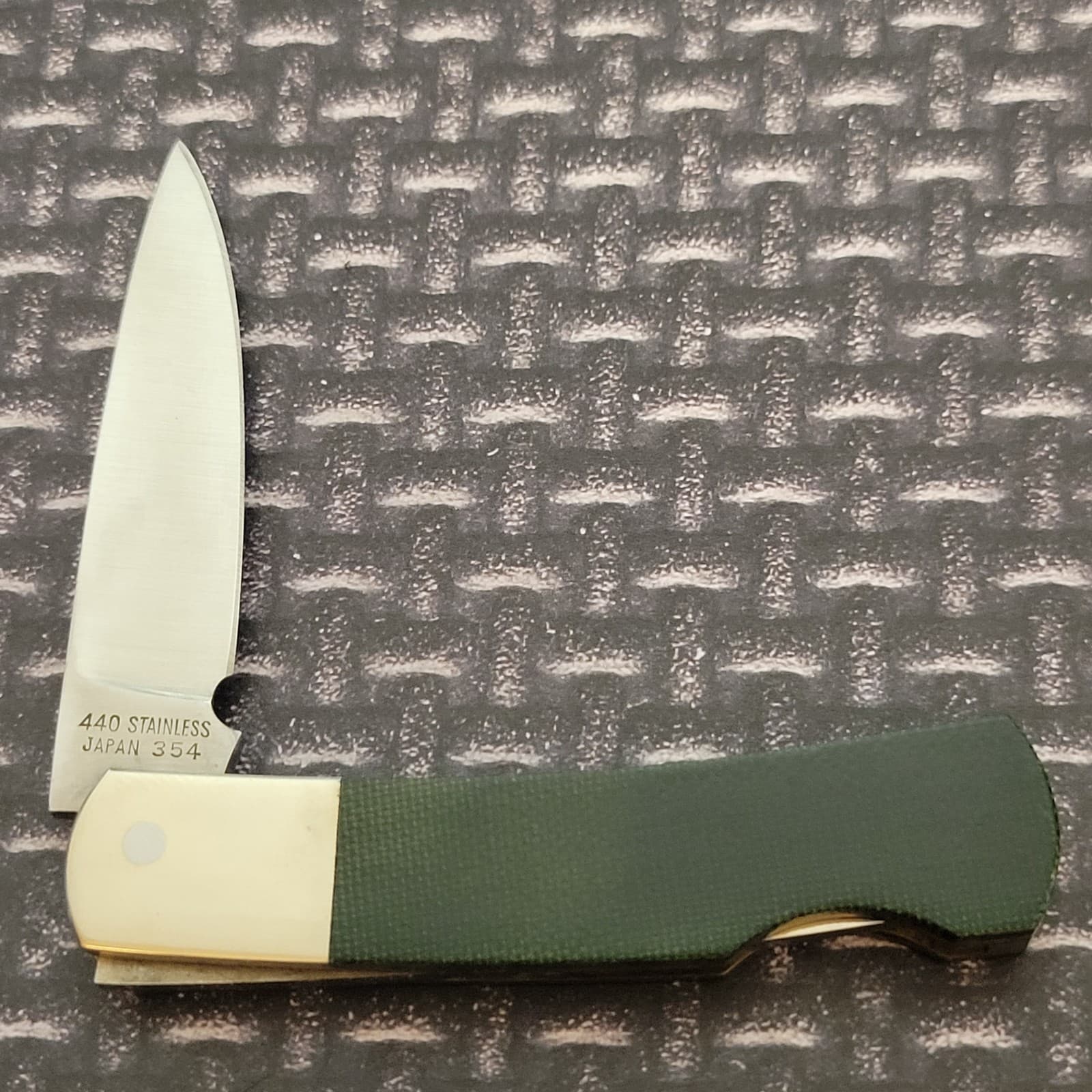 Valor 354 Lockback Knife Made In Japan Green Micarta Handles 440 SS Blade 6