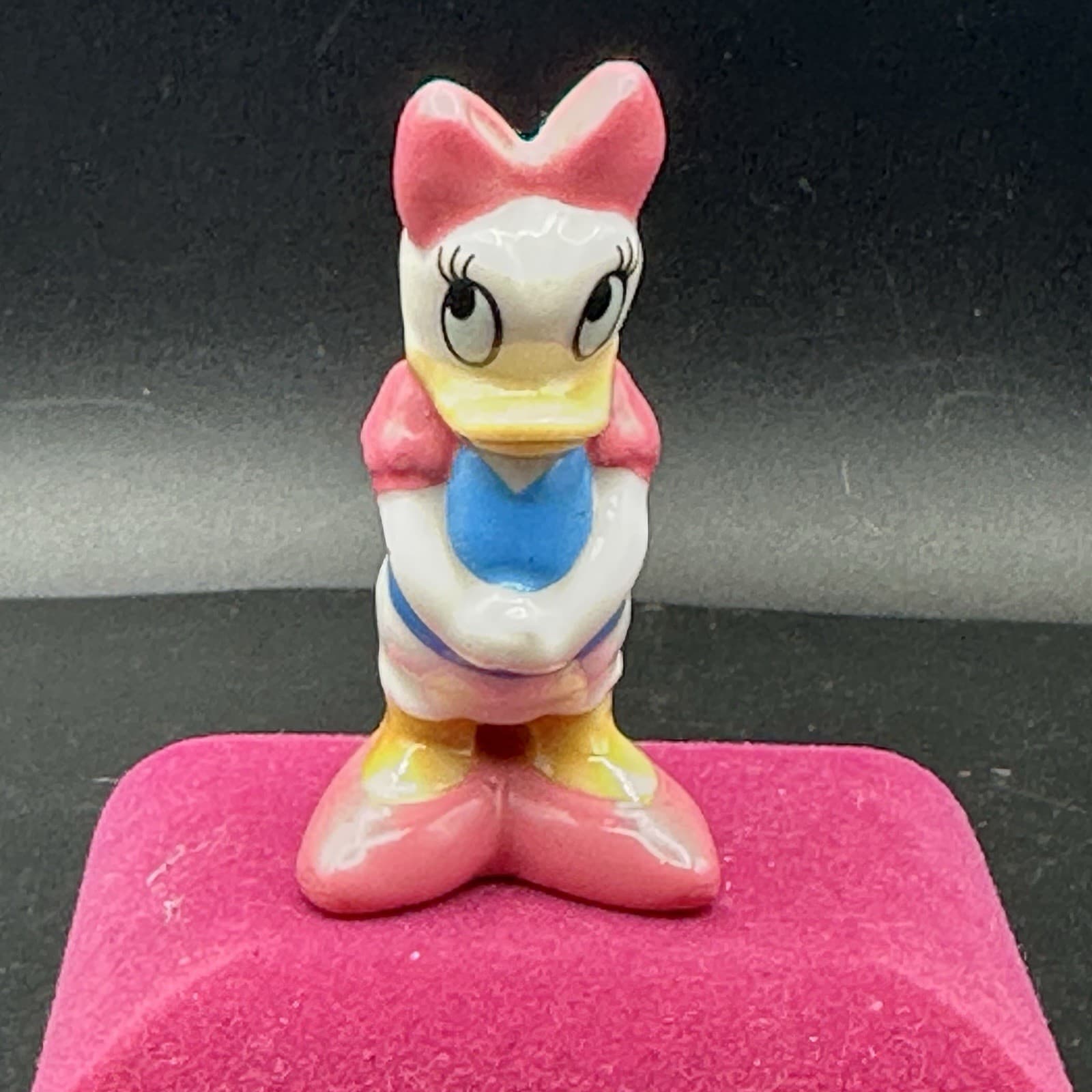 Vtg Disney Daisy Duck Mini Figurine Bone China Taiwan 2” Ceramic Collectible