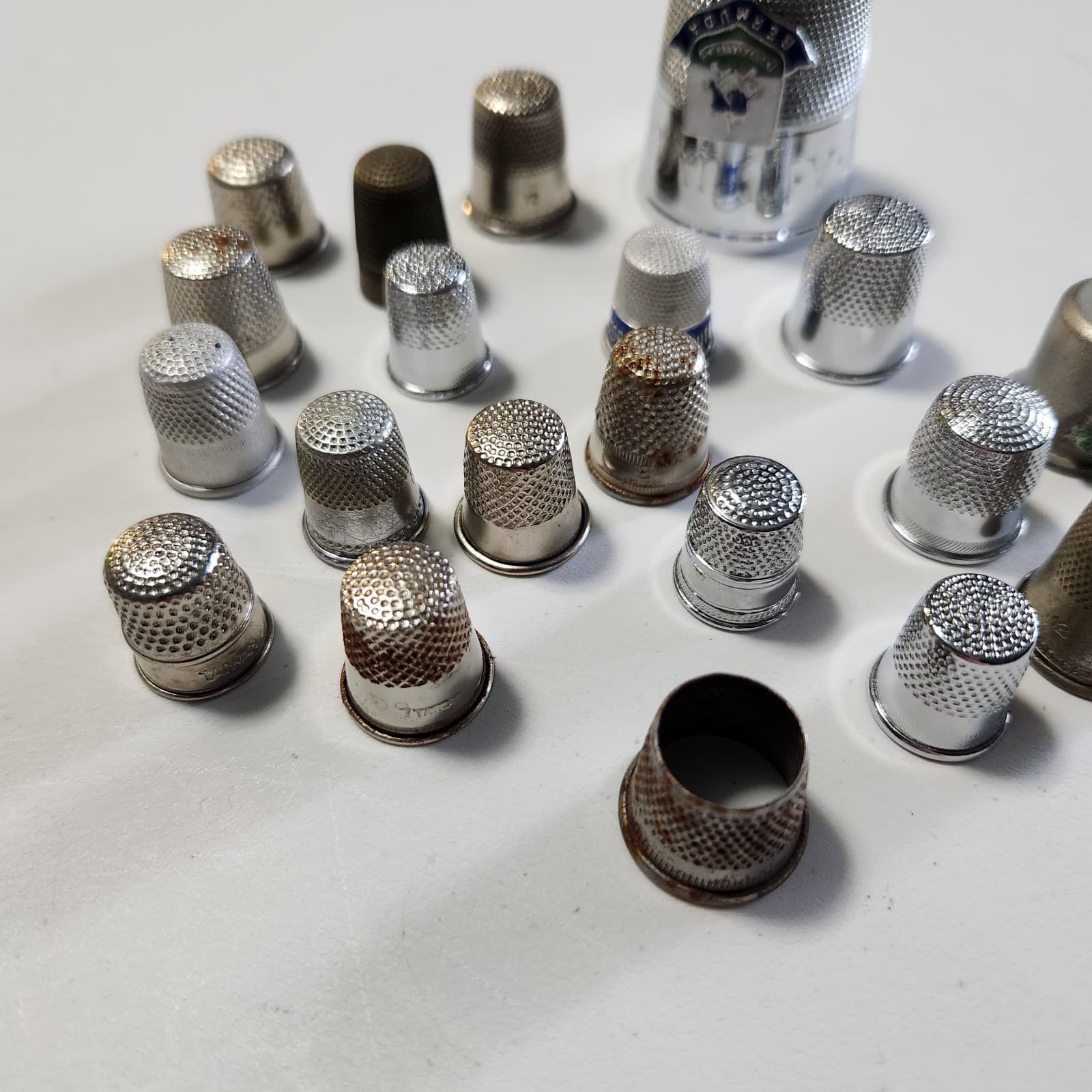 Metal Thimbles Lot Of  20 Vintage Mixed Metals 4