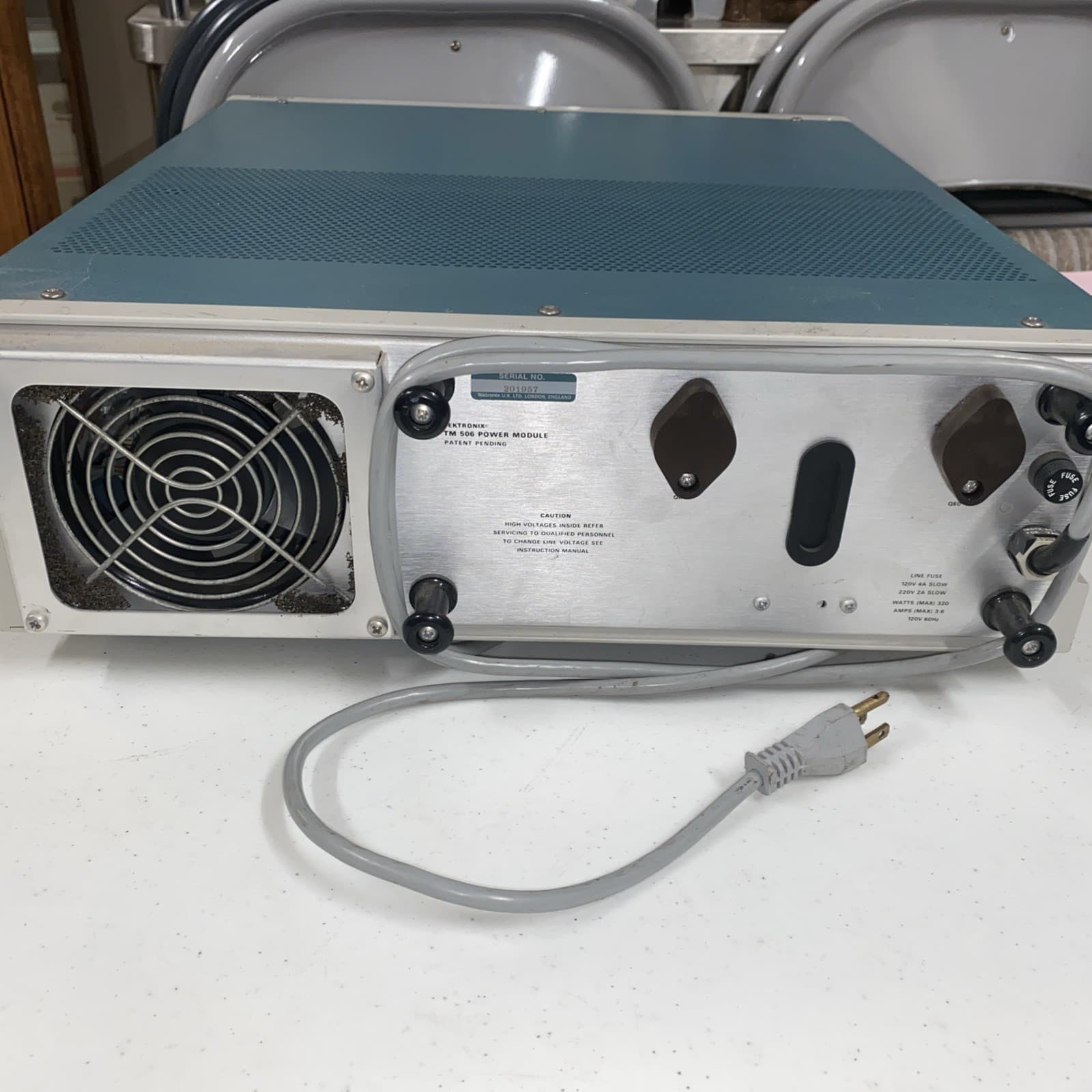 Tektronix TM506  Dual  Power  Supply 4