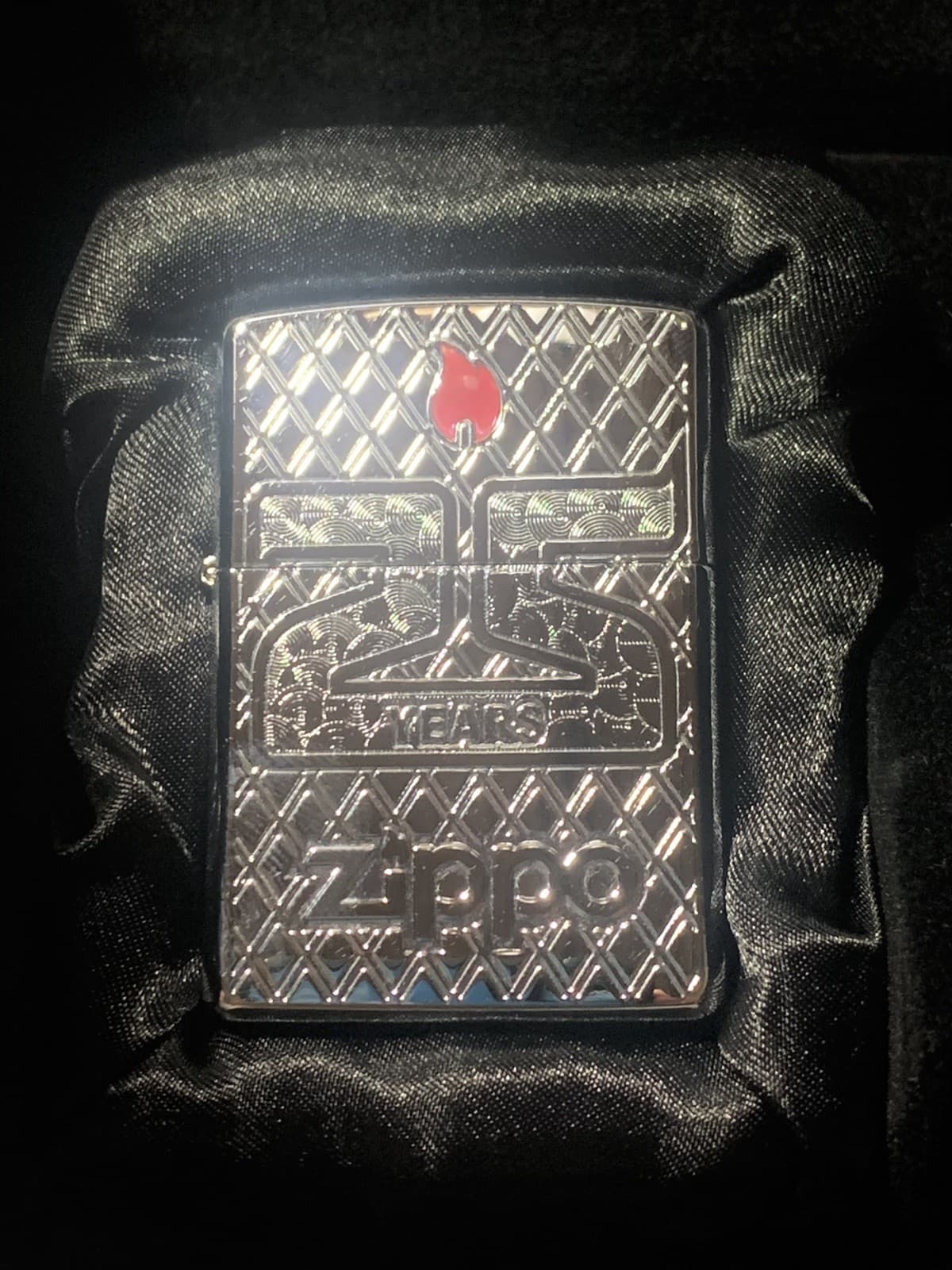 Zippo 2025 Logo Zippo Armor 39/100 Limited Edition Exquisite Zippo Box 4