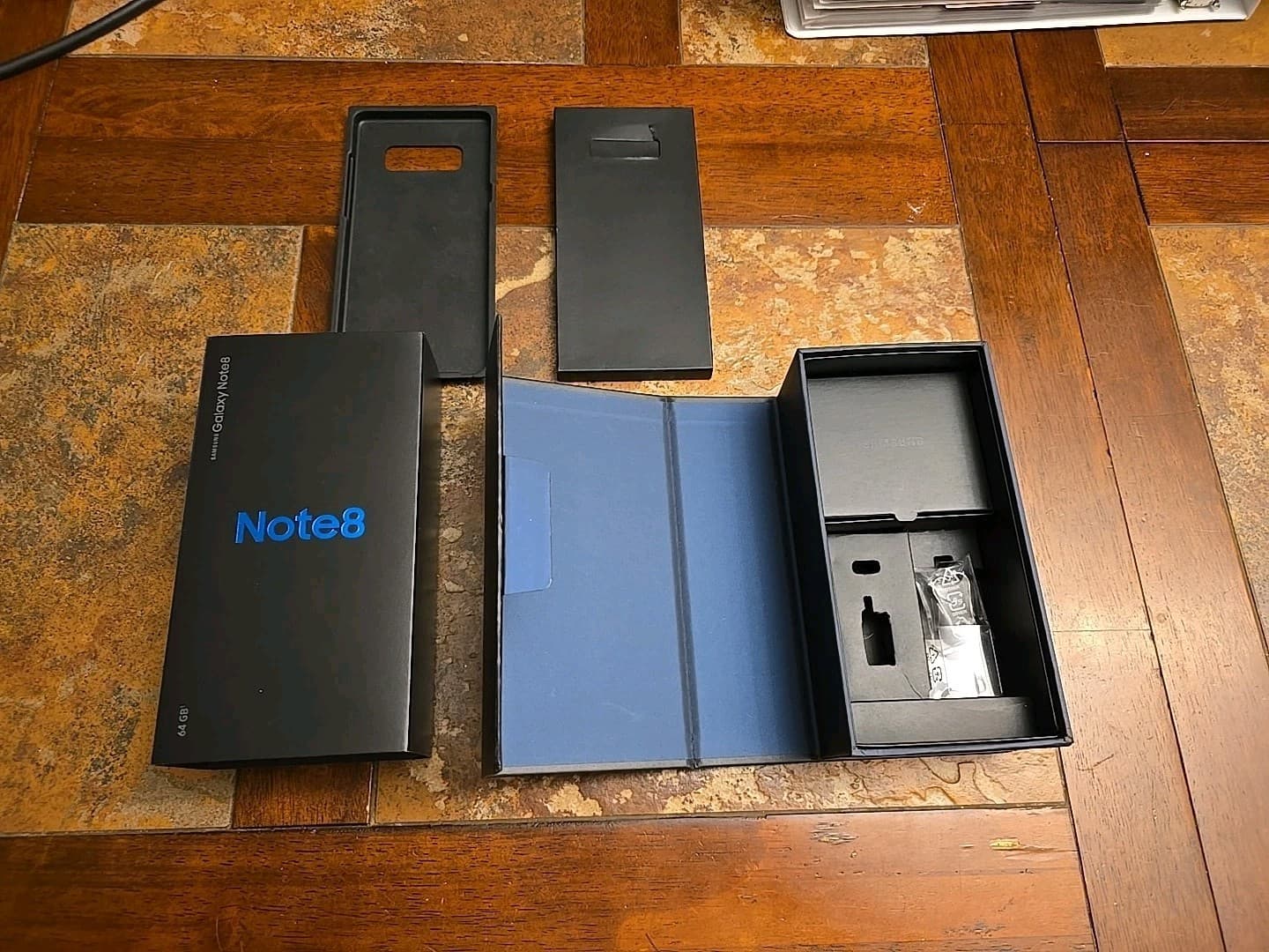Samsung Galaxy Note 8 Box Only (SM-N950U1) 3
