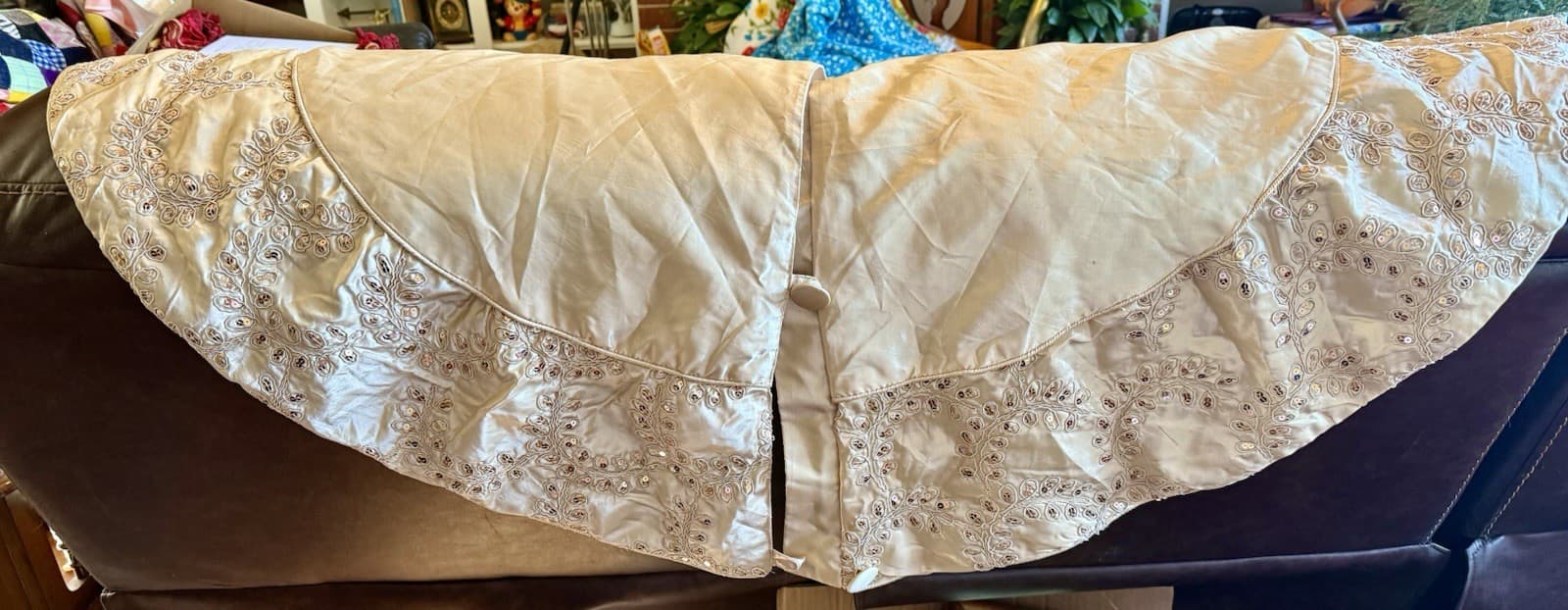 Vintage Ivory Gold Embroidered Sequin Tree Skirt 54” Stratford Home Accents 5