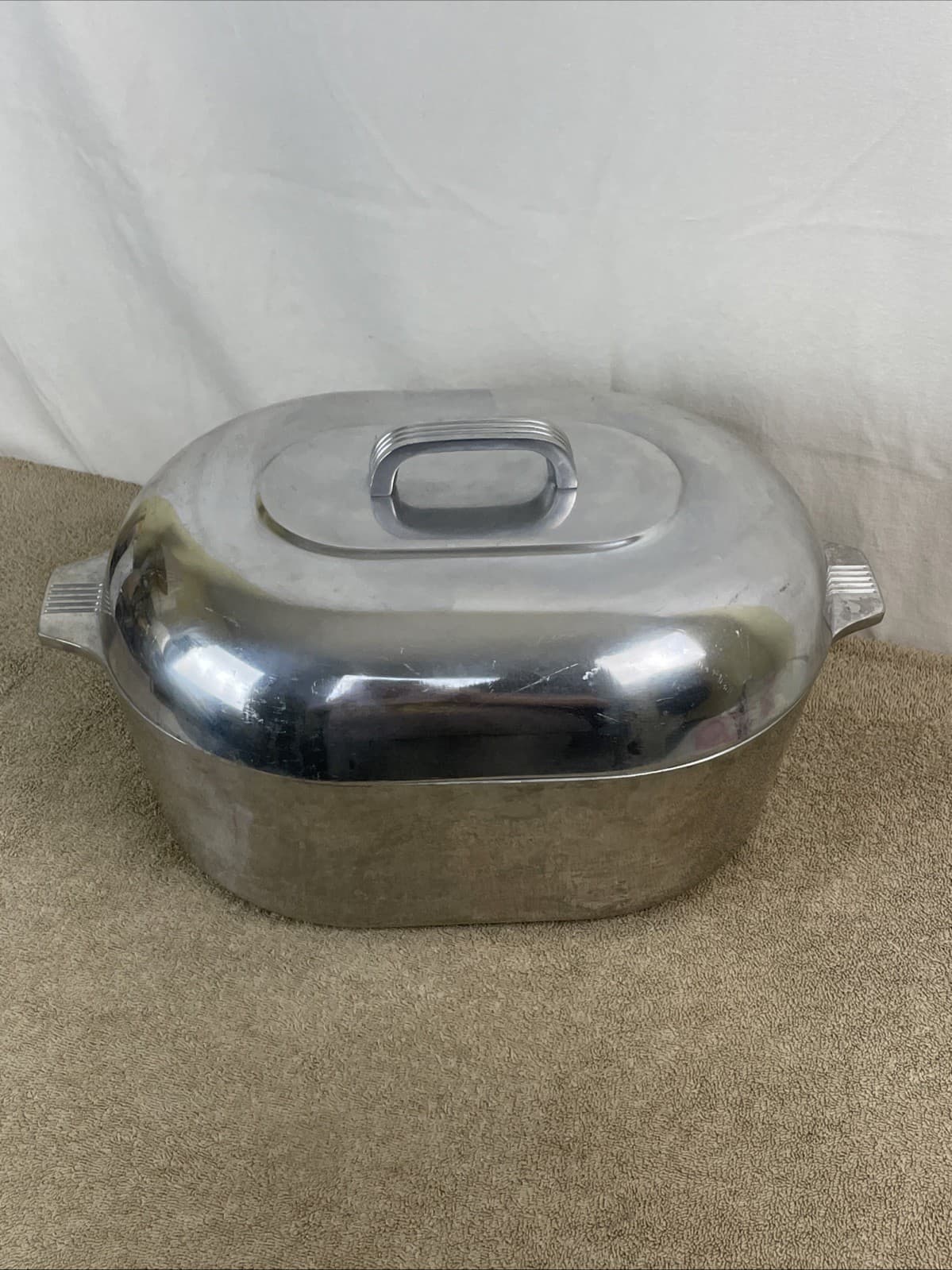 Vintage Magnalite Classic Oval Aluminum Roaster 15" 10 qt. Dutch Oven w/ Lid 2