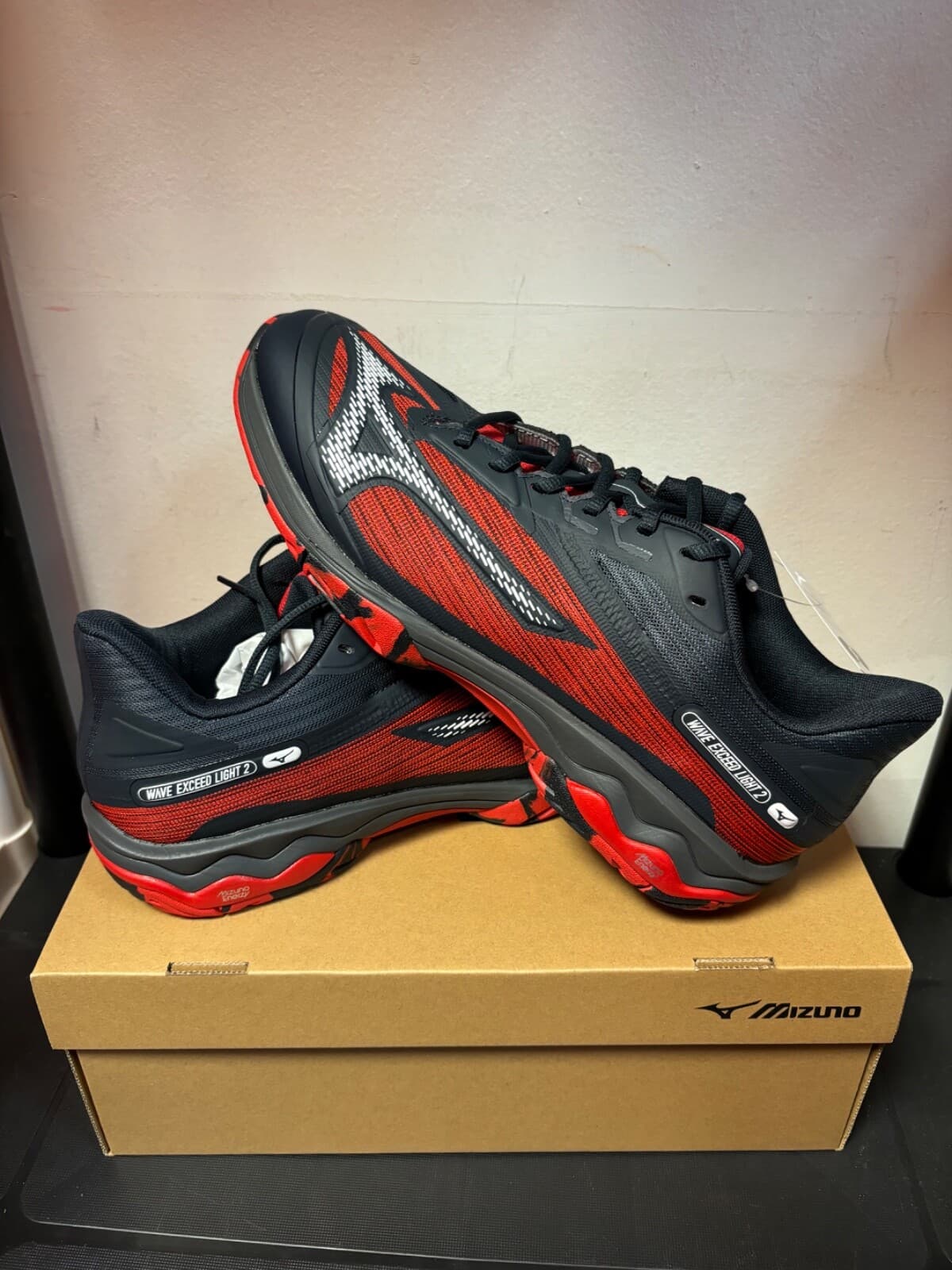 Men’s Mizuno Wave Exceed Light 2 AC Tennis Shoes in Black/Red/Silver 2