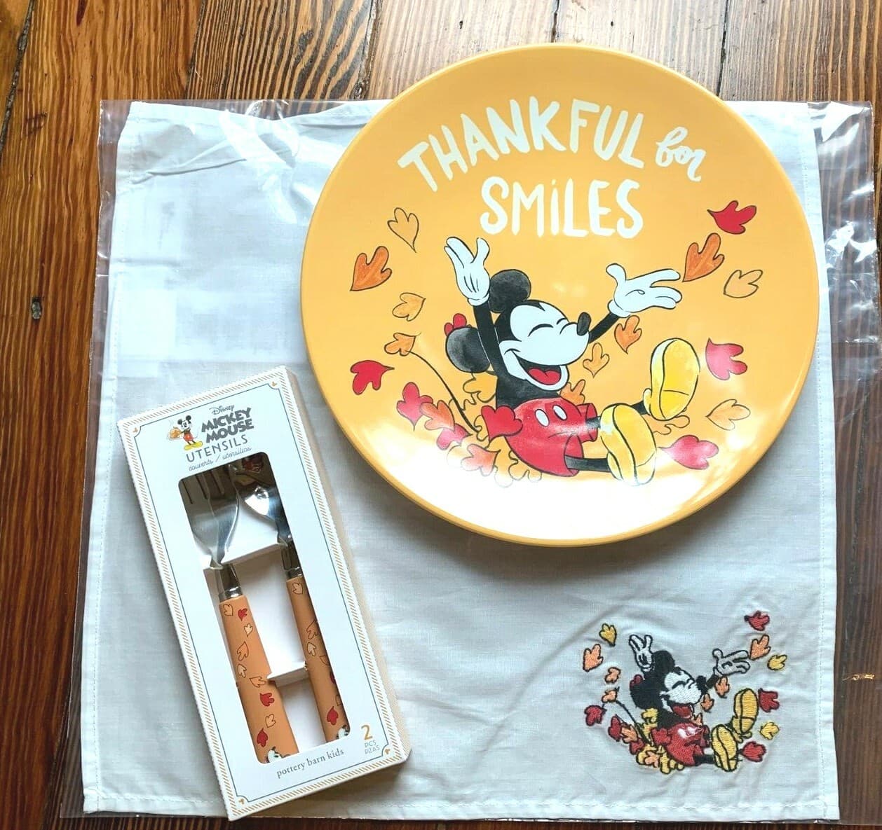 Pottery Barn Disney Mickey Mouse Napkin Thanksgiving party holiday school SET / 6