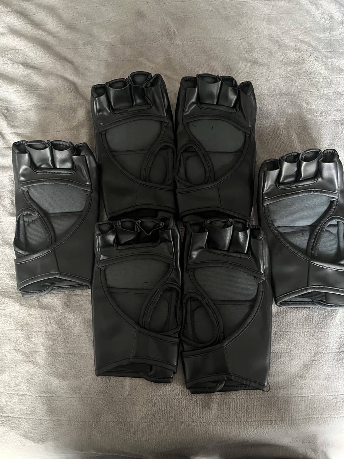UFC New Black Replica Gloves Pair-Ships From USA  4