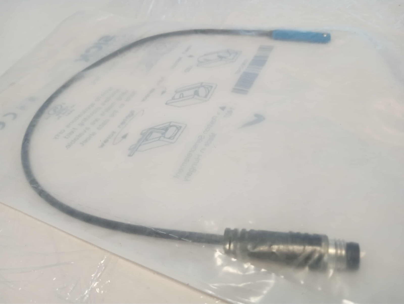 SICK 1016912 Magnetic Cylinder Sensor w/ Extension RZT1-03ZRS-KPO AC/DC 10-30V 2