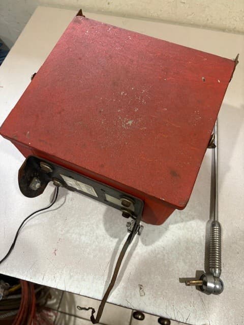 Vintage Automatic Radio For Tractor Fender AM W Antenna Untested. 4