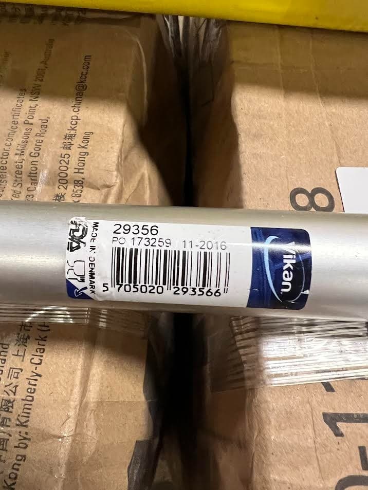 Lot of 8 Vikan 29356 Aluminum Handle Ø1.2" 51.6" Yellow New no box 5