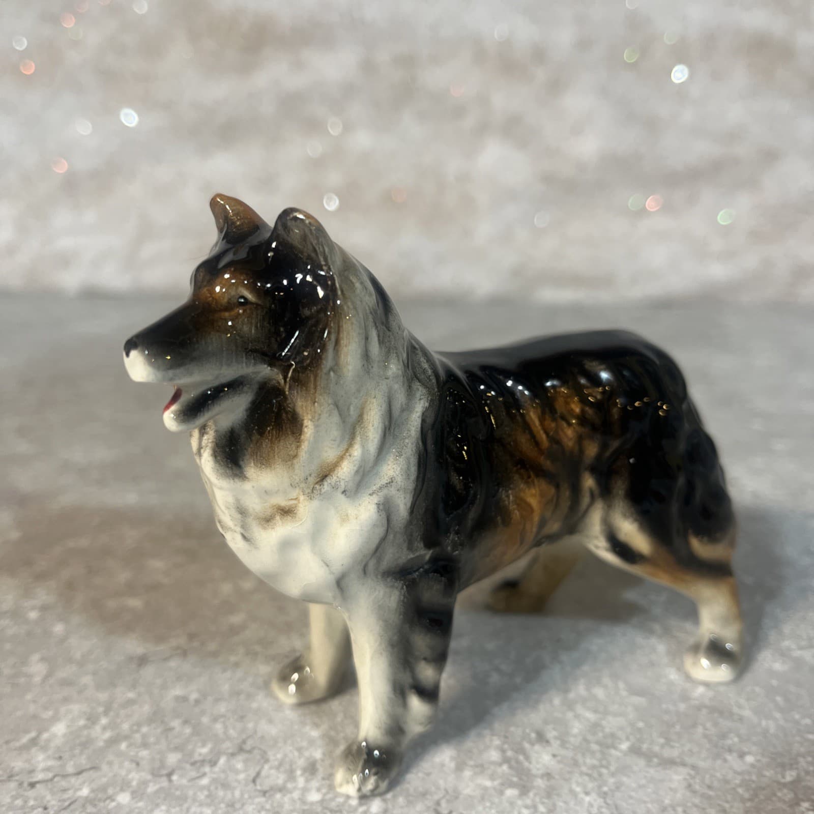 Vintage Porcelain Collie/Lassie Figurine Black Face Mouth Open Japan 5.5” X 4” 2