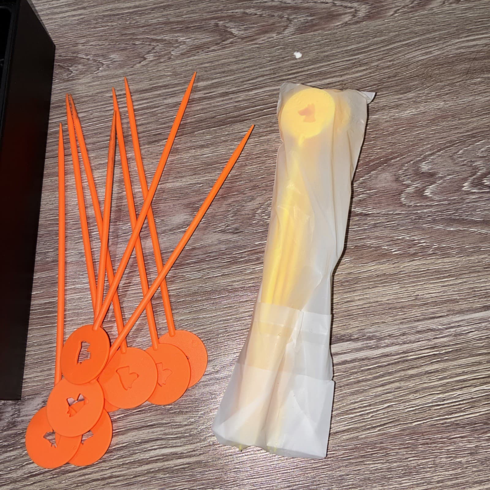 Wireless GPS Dog Fence System, 15-2000m, IPX7 Waterproof *MISSING PRONGS 2