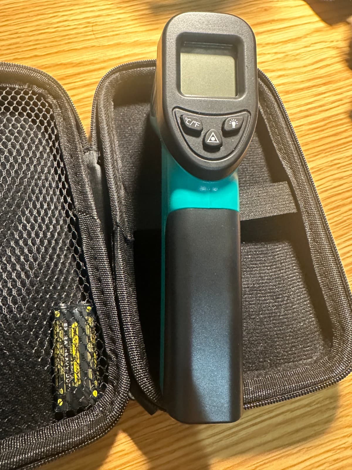 Industrial Infrared Thermometer, -58~1022℉ (-50℃ ~ 550℃) and Temperature Probe 2