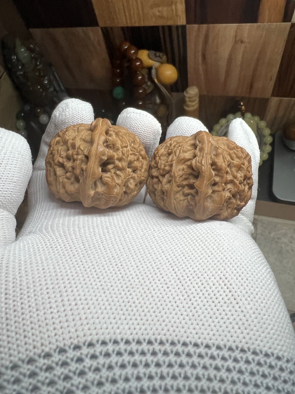 Pair of  Match Chinese Health Walnut 41×41.5×34mm精配文玩核桃～闷尖白狮子石⚽球白 3