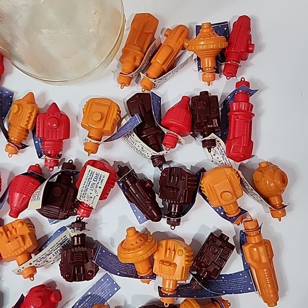 Vtg Space Fleet 2000 46x Interlocking Ships Stations w Store Display Ca De Candy 3