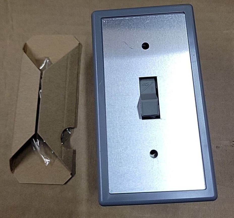 NEW SQUARE D 2510-FG1 2510FG1 FHP MANUAL STARTER NEMA 1 ENCLOSURE 3