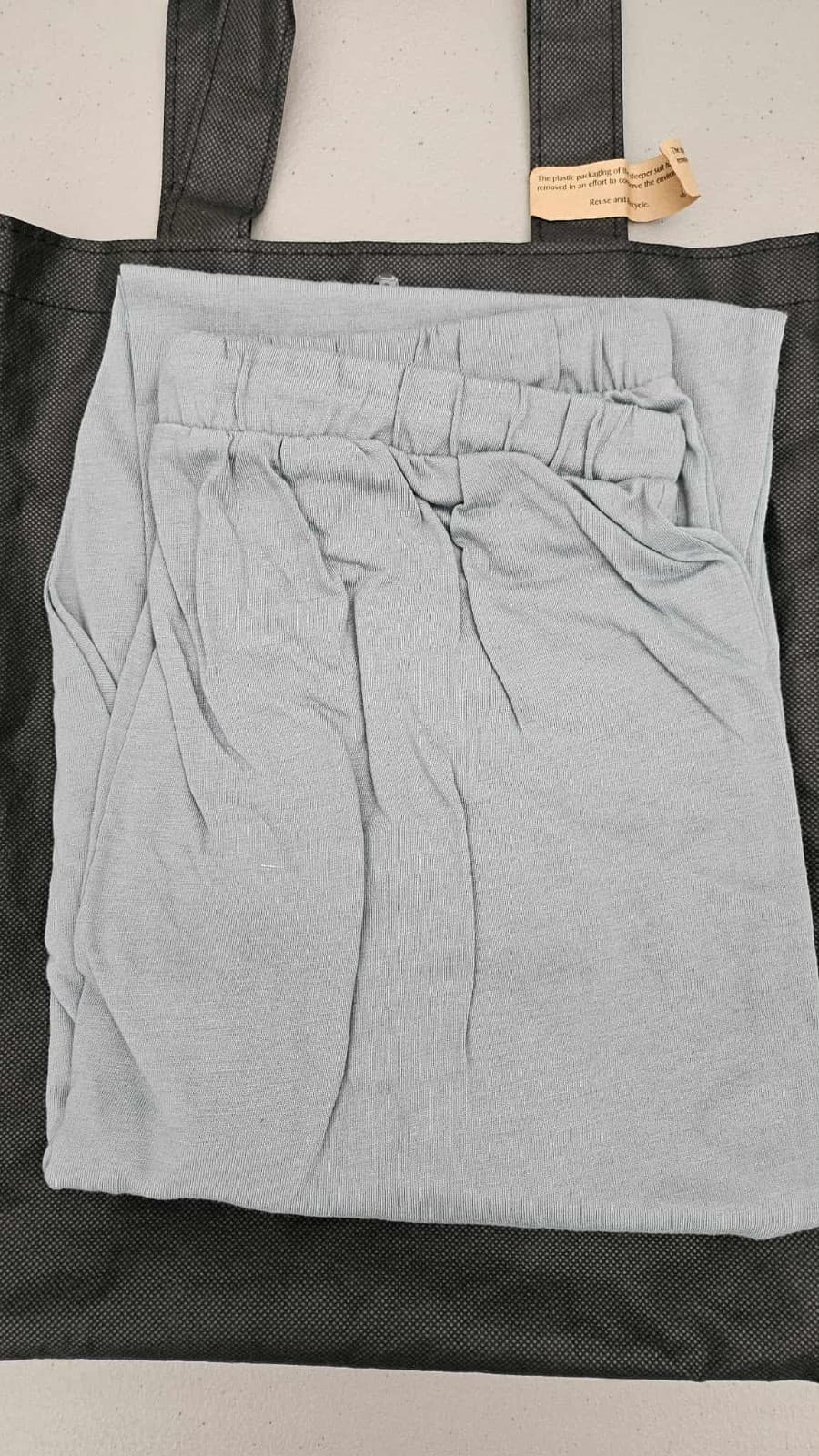 New! Lalique Singapore Airlines First Class Pajamas - Size Small 2