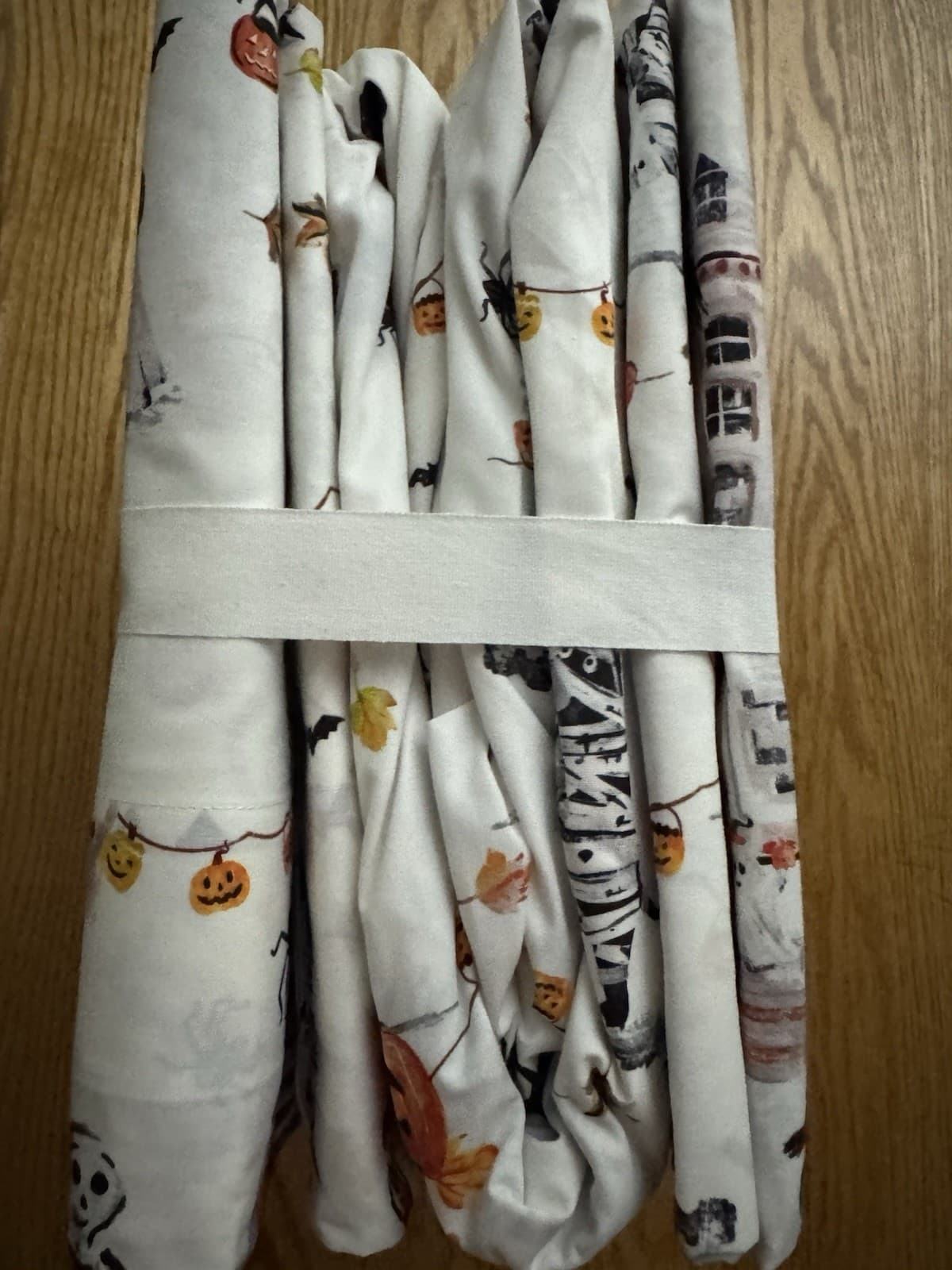 Pottery Barn Doug & Friends Halloween King Size Sheet Set Four Piece New 5