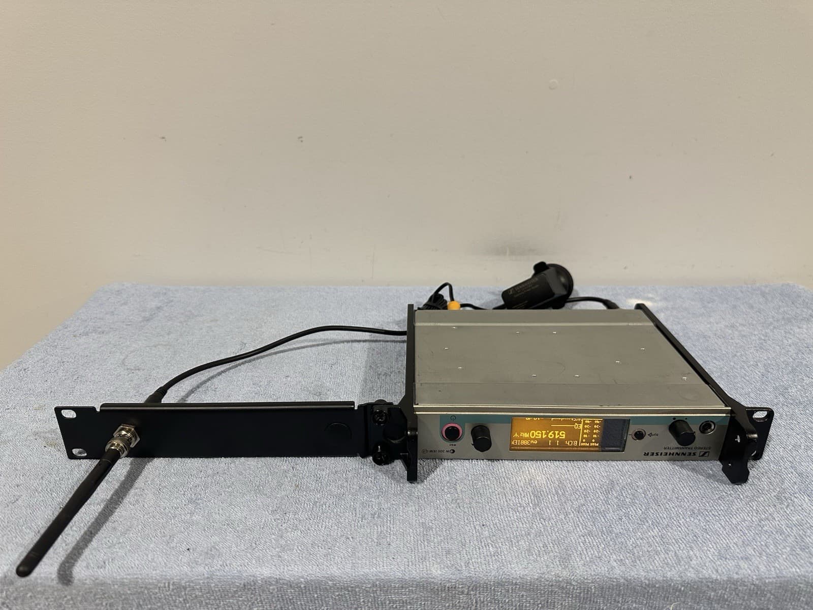 Sennheiser Stereo Transmitter SR 300 IEM G3  516-558 MHz 4